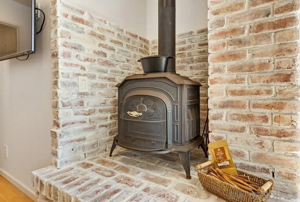 https://cdn.realtyfeed.com/cdn/127/260010984/685e126632187859fb7ce26dc1a15bac.webp