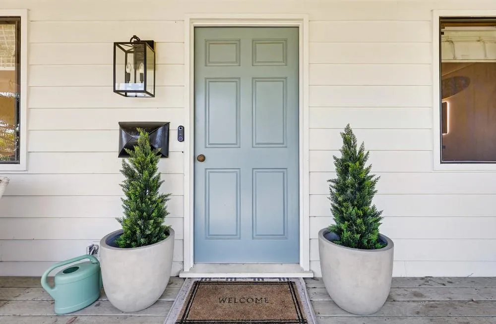 https://cdn.realtyfeed.com/cdn/127/260010984/6c53d1ba8f9c3d5439542d747d8bbcab.webp