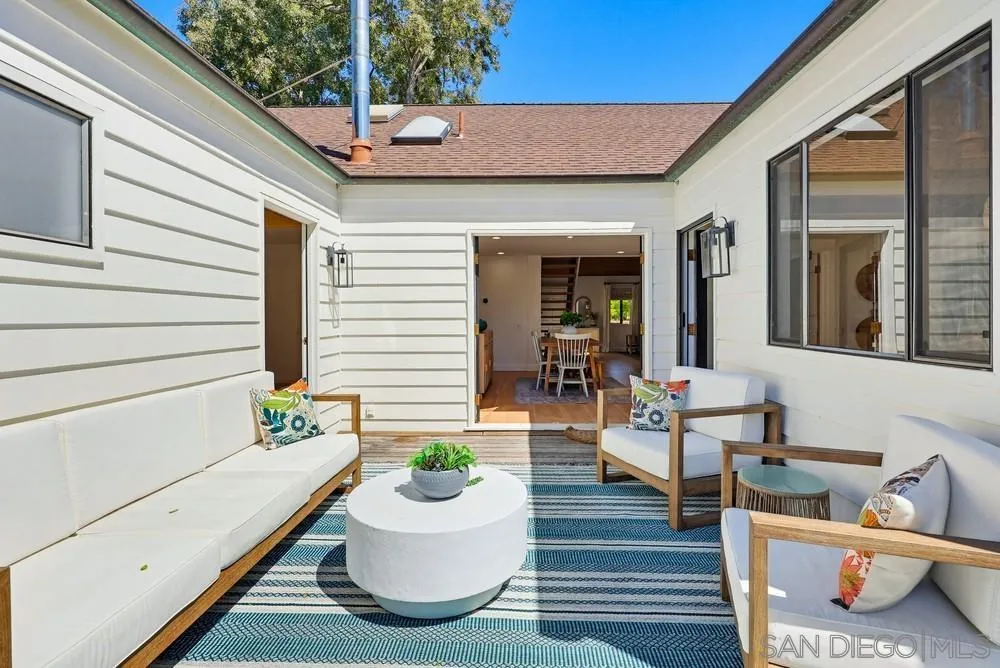 https://cdn.realtyfeed.com/cdn/127/260010984/6e74e90fe37eff5eb11f58997fb97645.webp