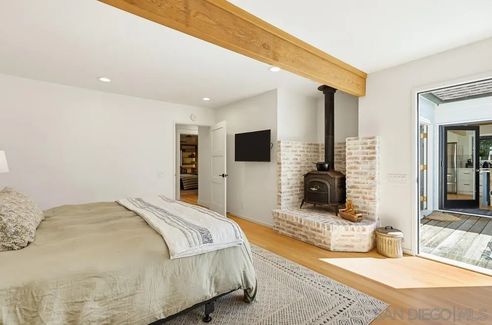 https://cdn.realtyfeed.com/cdn/127/260010984/a1c504613b5c4282bb59d52759e7fb76.webp