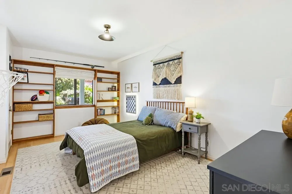 https://cdn.realtyfeed.com/cdn/127/260010984/baa010ca017261a0996788c827b8b519.webp
