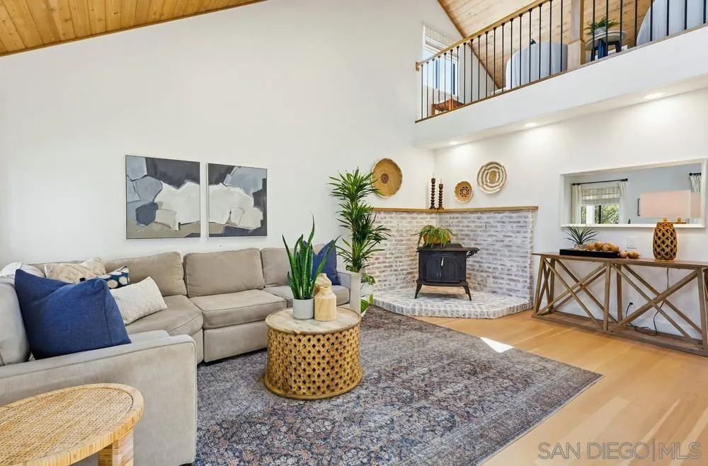 https://cdn.realtyfeed.com/cdn/127/260010984/e02be090545f7d987dfe1cb9ef38dafa.webp