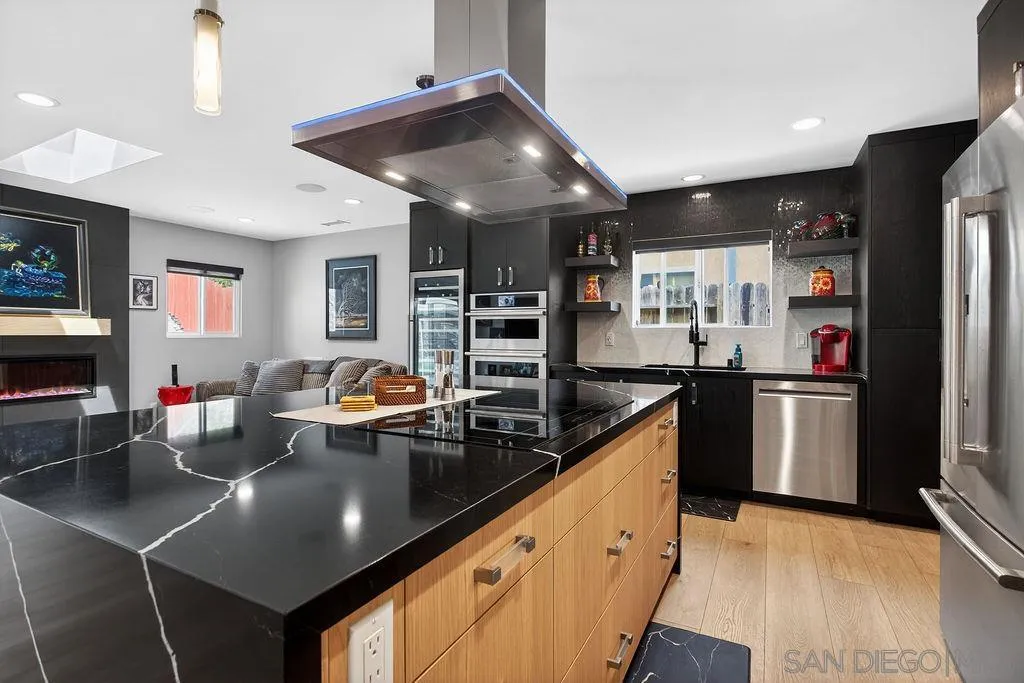https://cdn.realtyfeed.com/cdn/127/260010986/36a0ed6d3e83687ec20dd7d119d3c527.webp