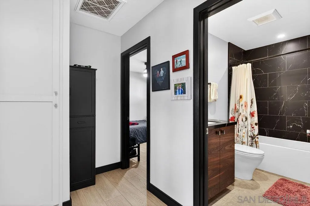https://cdn.realtyfeed.com/cdn/127/260010986/866fcf162aaf96cf4b91a9c88988b3f7.webp
