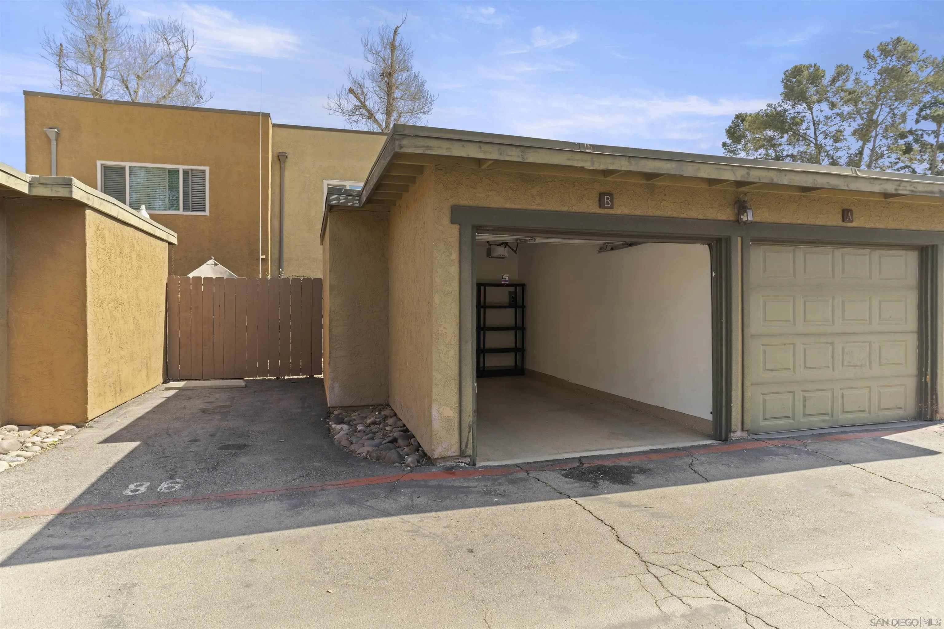 Photo #27: 260010990 Listing: Photo #27