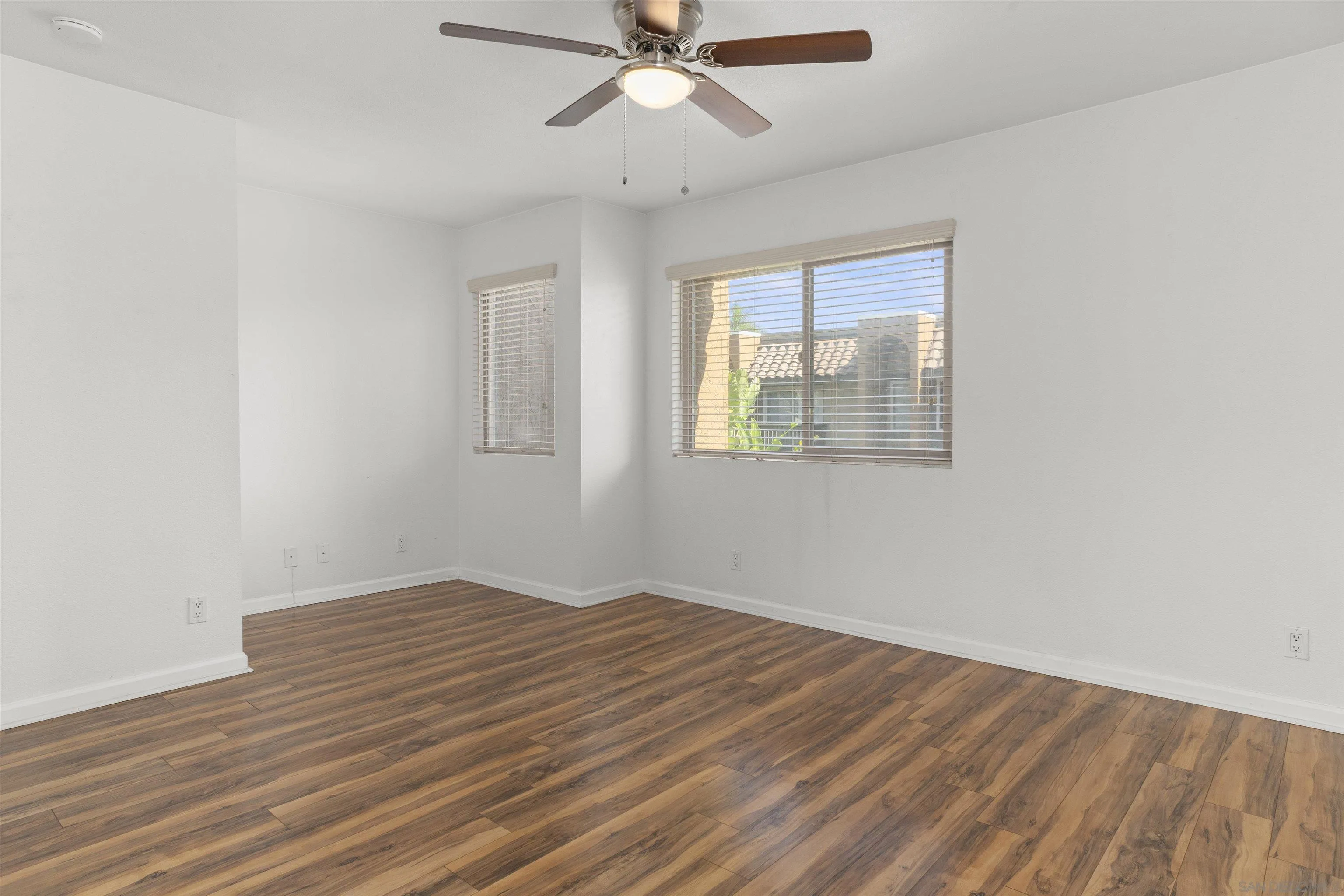 Photo #15: 260010990 Listing: Photo #15
