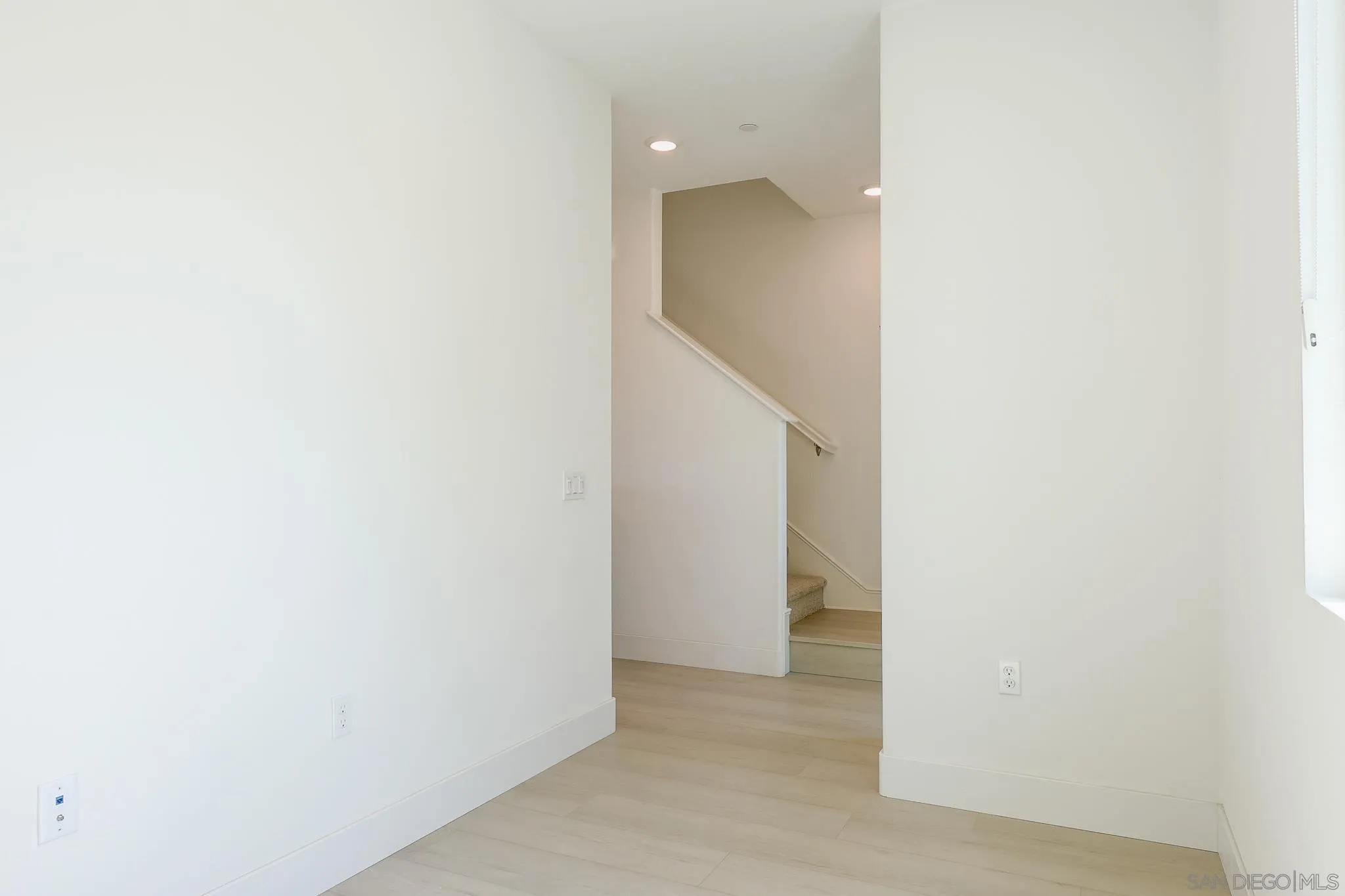 Photo #42: 260010991 Listing: Photo #42