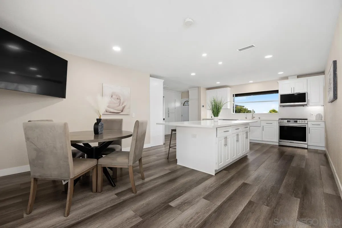 https://cdn.realtyfeed.com/cdn/127/260010993/098c10c4fd5fd2b52ddf17fbf4da89d2.webp