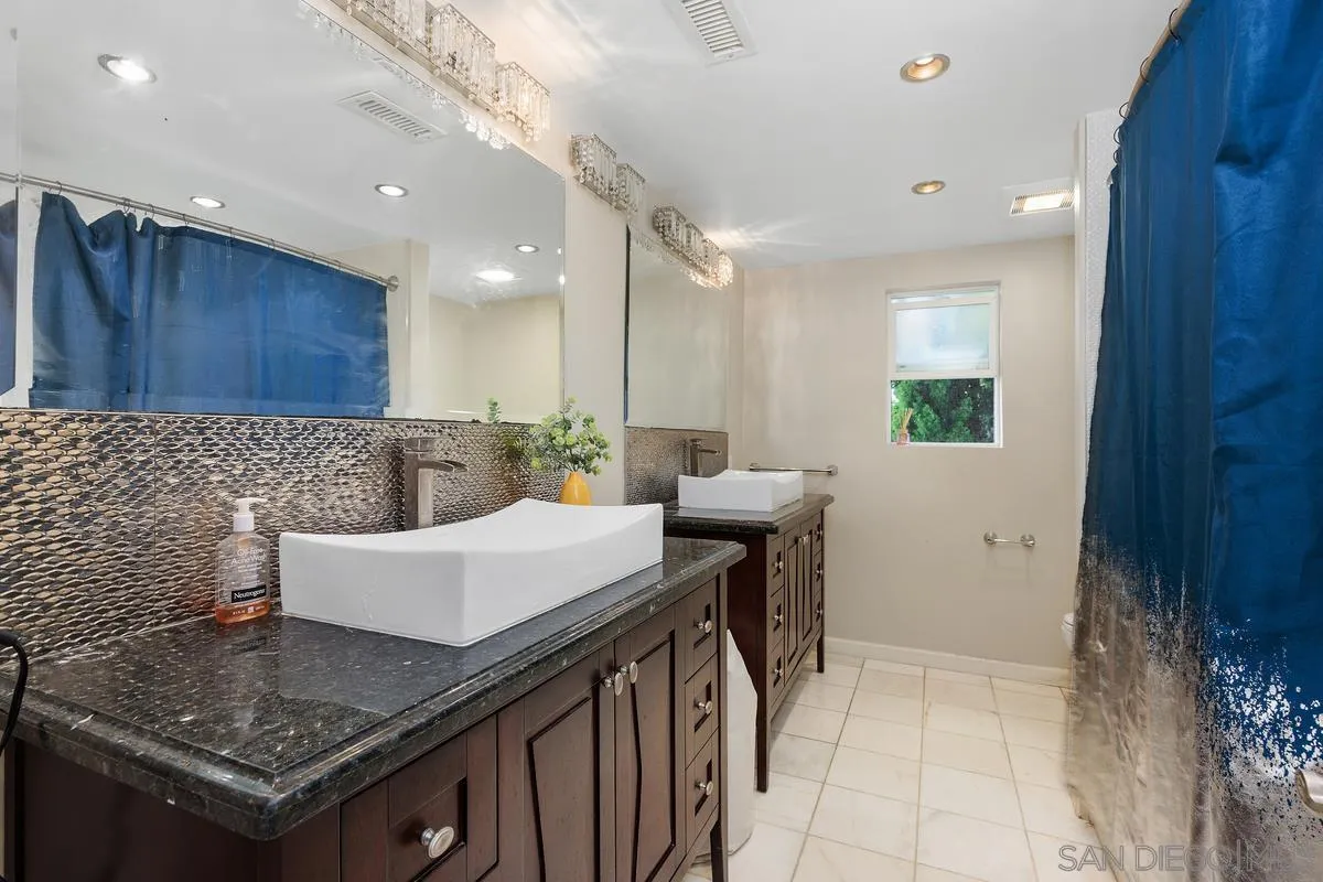 https://cdn.realtyfeed.com/cdn/127/260010993/4162490b9deef28dec166080664196af.webp