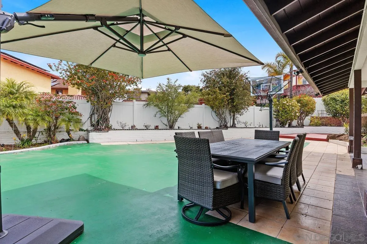 https://cdn.realtyfeed.com/cdn/127/260010993/4d1222a4a2586f9c10071b7b6740f3fd.webp