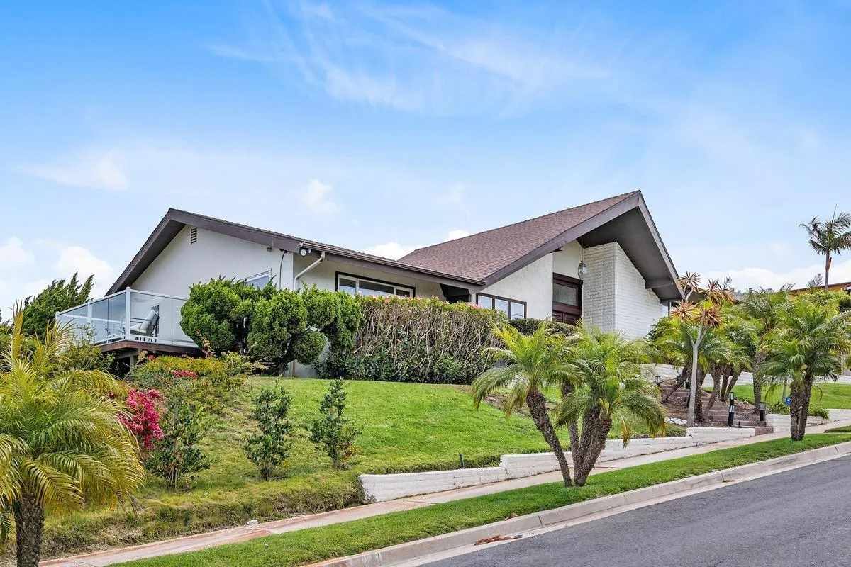 https://cdn.realtyfeed.com/cdn/127/260010993/cace709c9faea537e6b2dd3bdc937485.webp