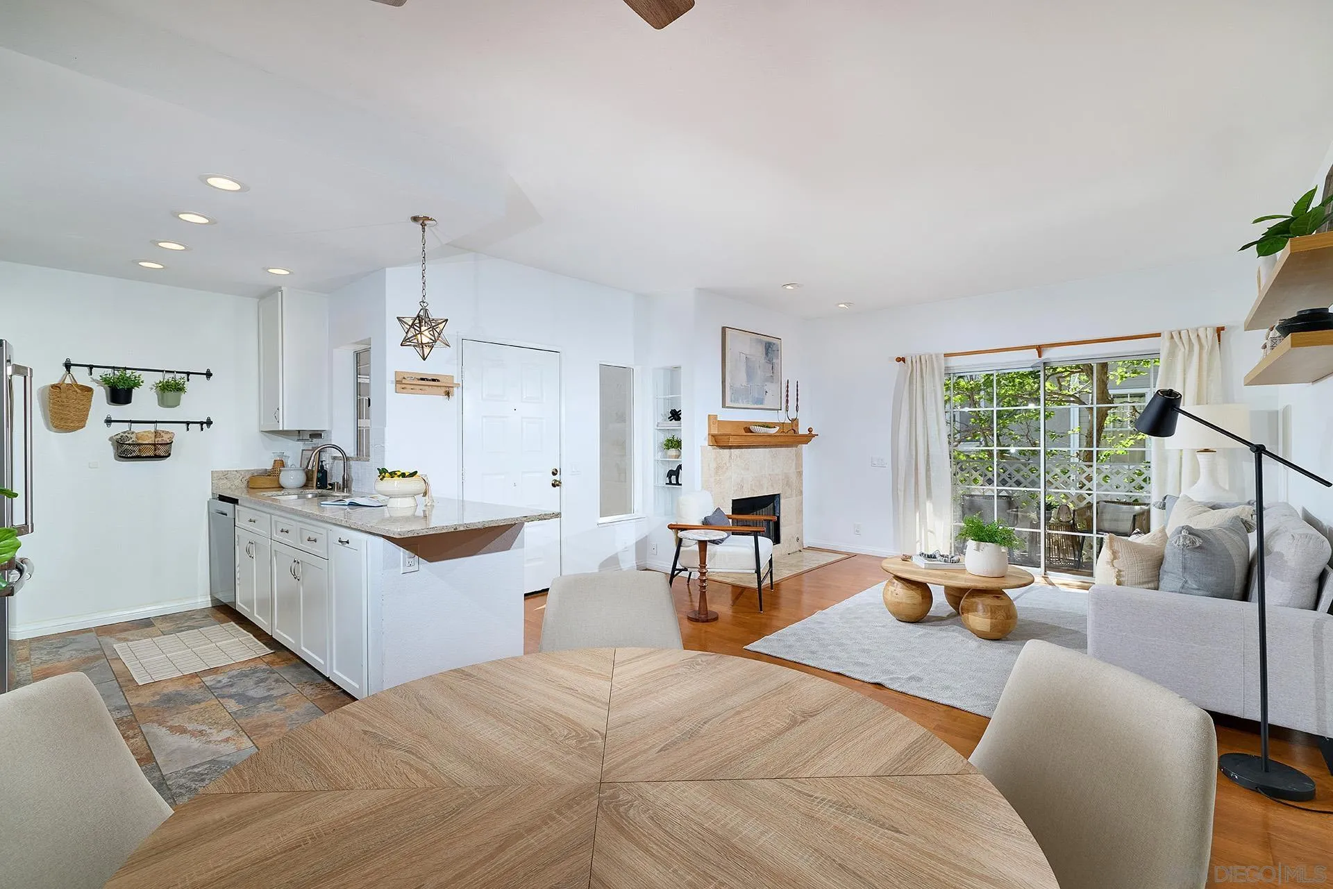 Photo #9: 260010994 Listing: Photo #9