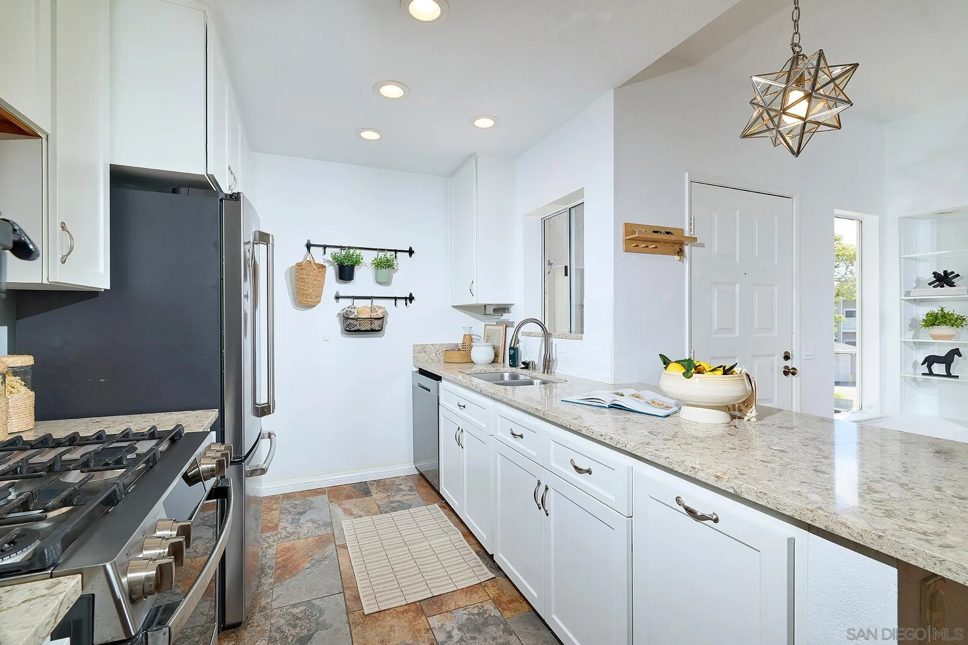 Photo #10: 260010994 Listing: Photo #10