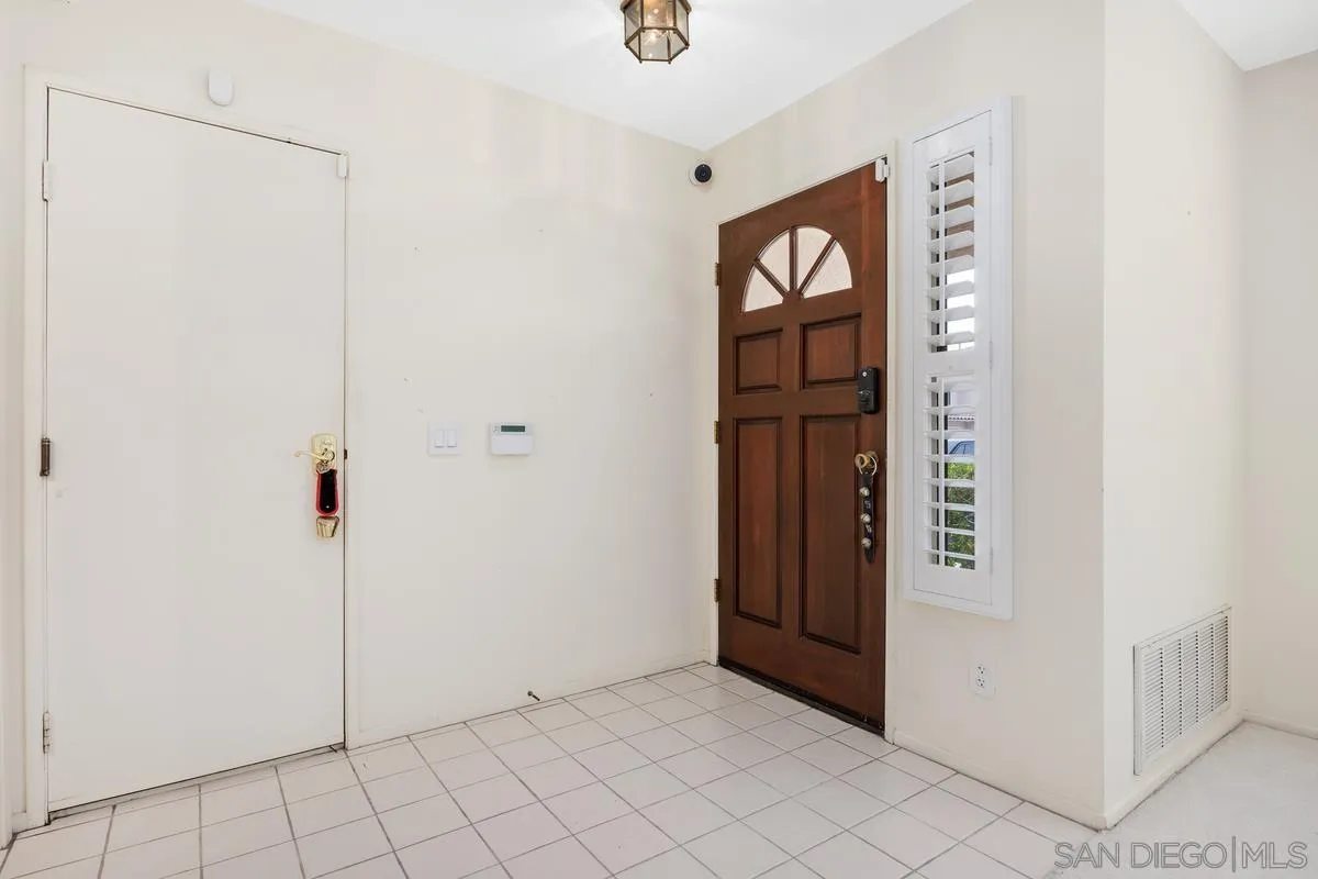 https://cdn.realtyfeed.com/cdn/127/260010996/16dc6f087fa2cfa2ea2a255509490241.webp