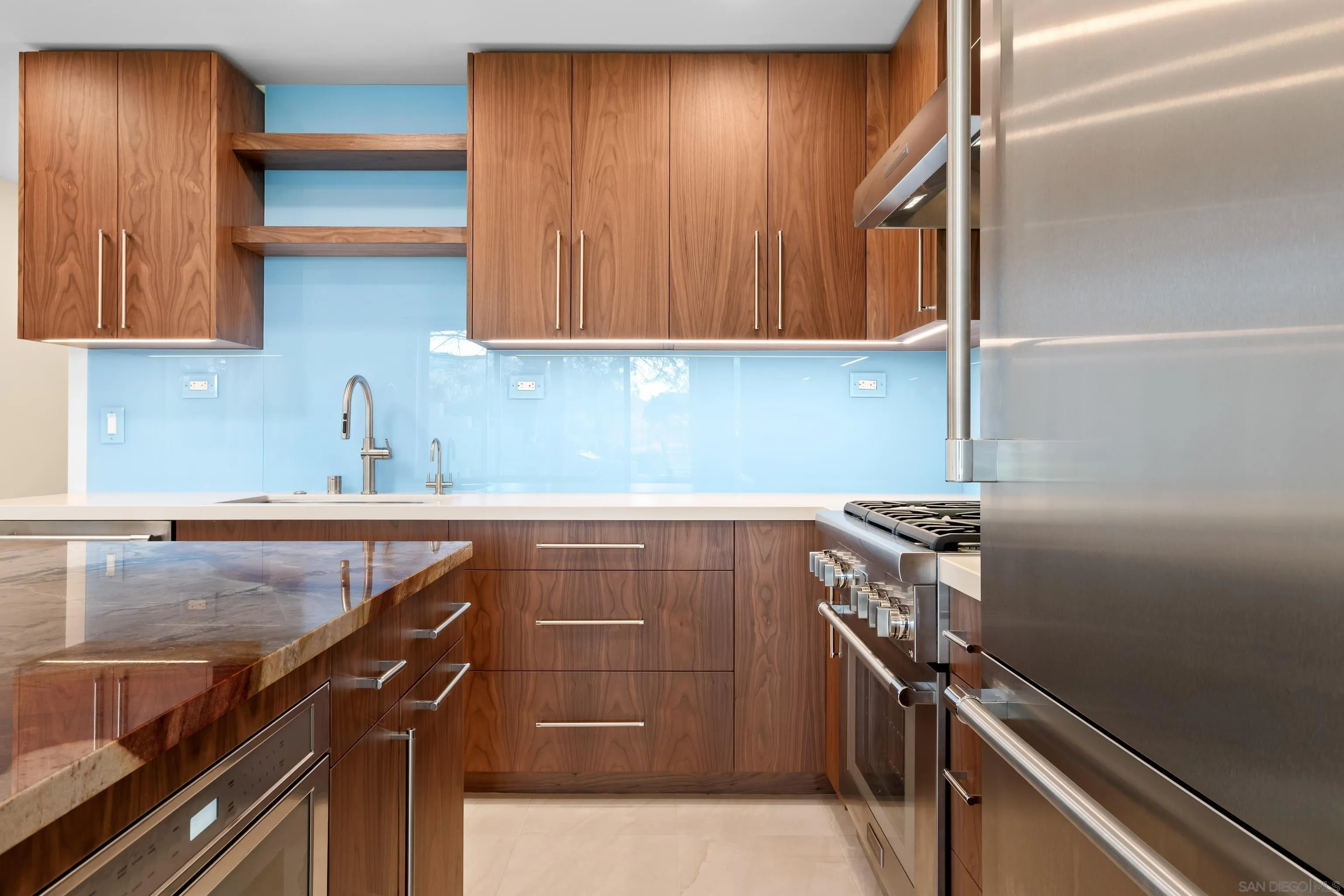 https://cdn.realtyfeed.com/cdn/127/260010998/581882e7e31ce0f25b2402e90fa665a8.webp