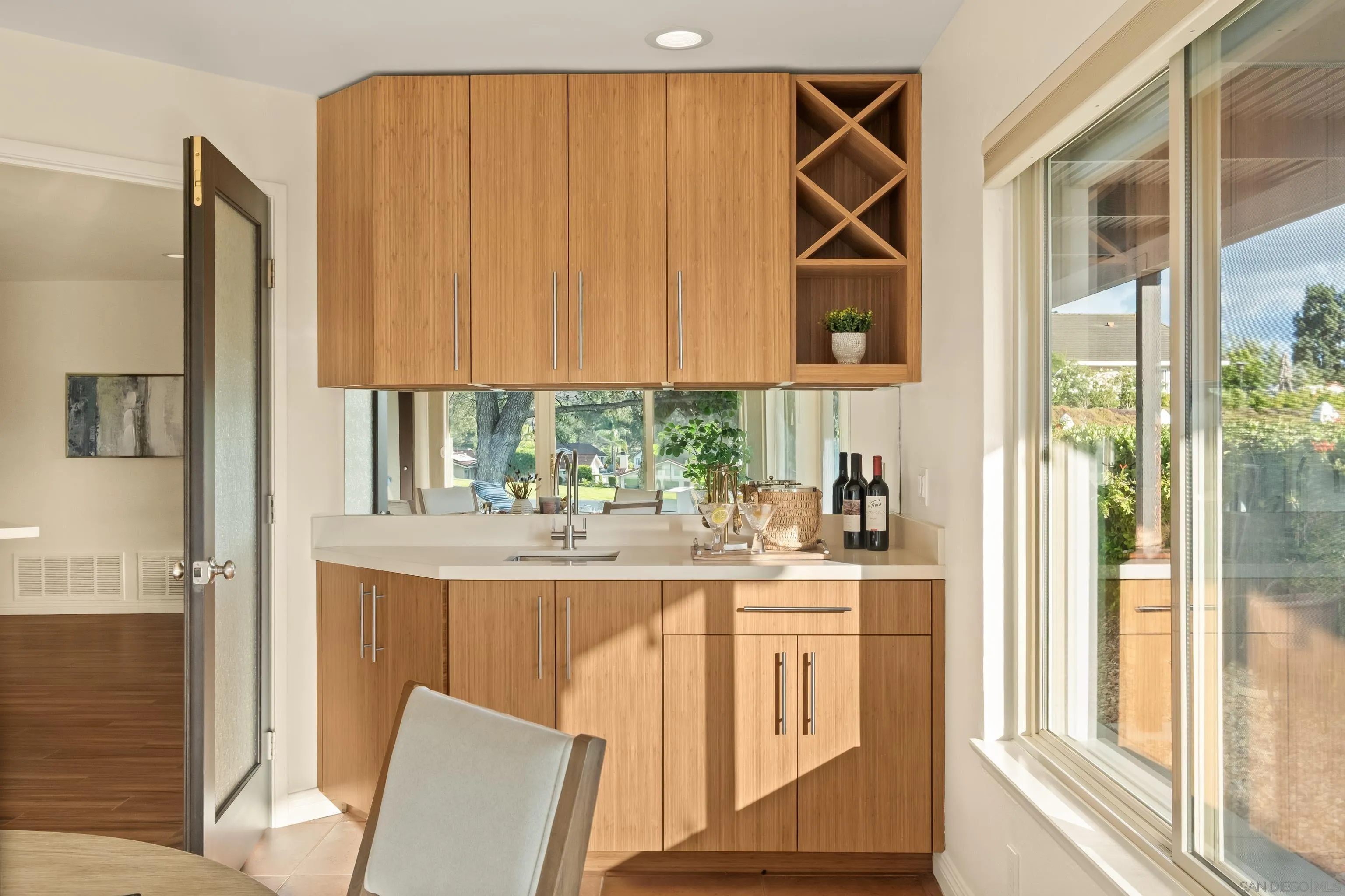 https://cdn.realtyfeed.com/cdn/127/260010998/6203efdfea656b6c763446a3241809a6.webp