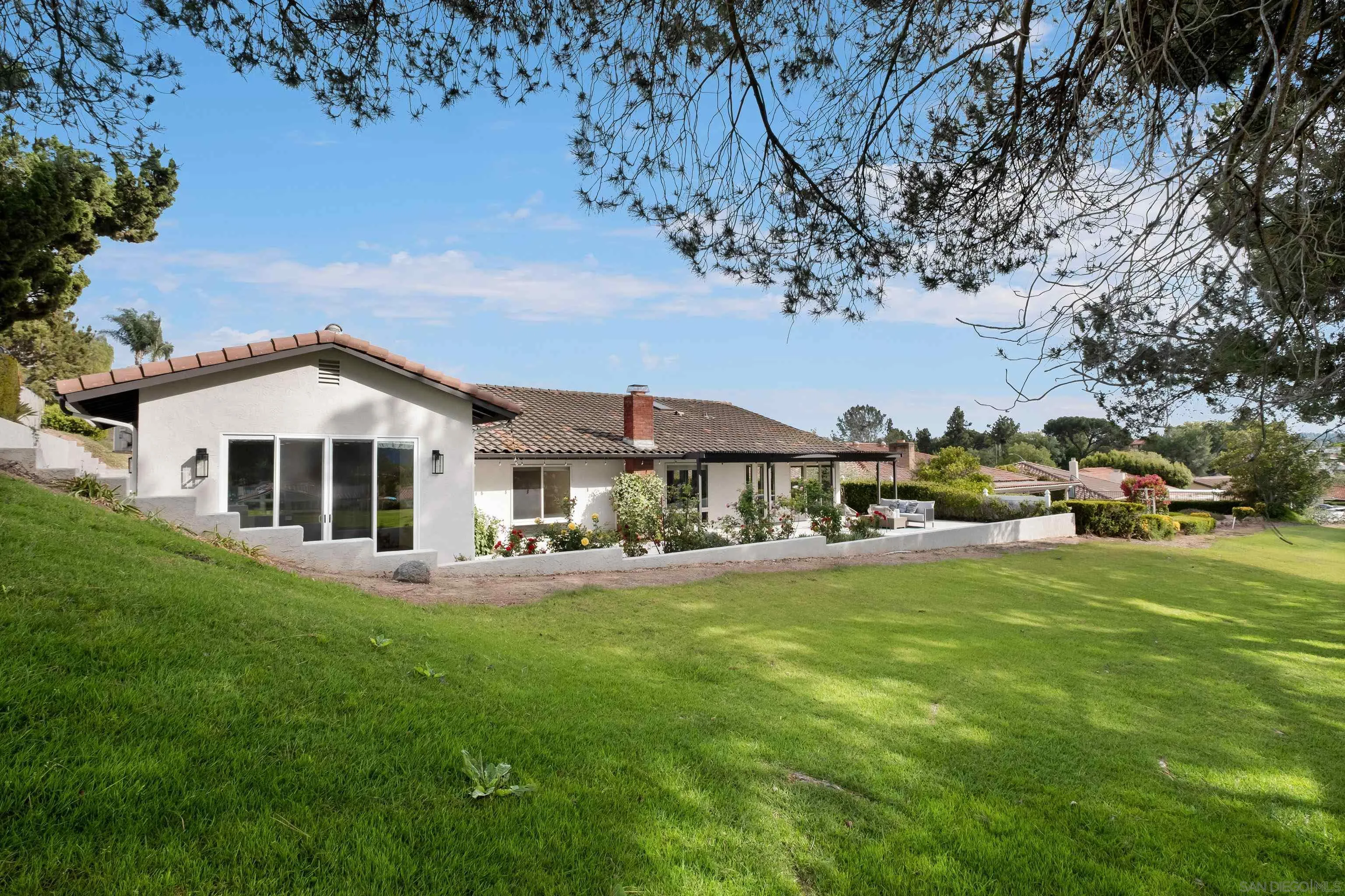 https://cdn.realtyfeed.com/cdn/127/260010998/77c70fa385f81b5b6de3a032b7183d21.webp