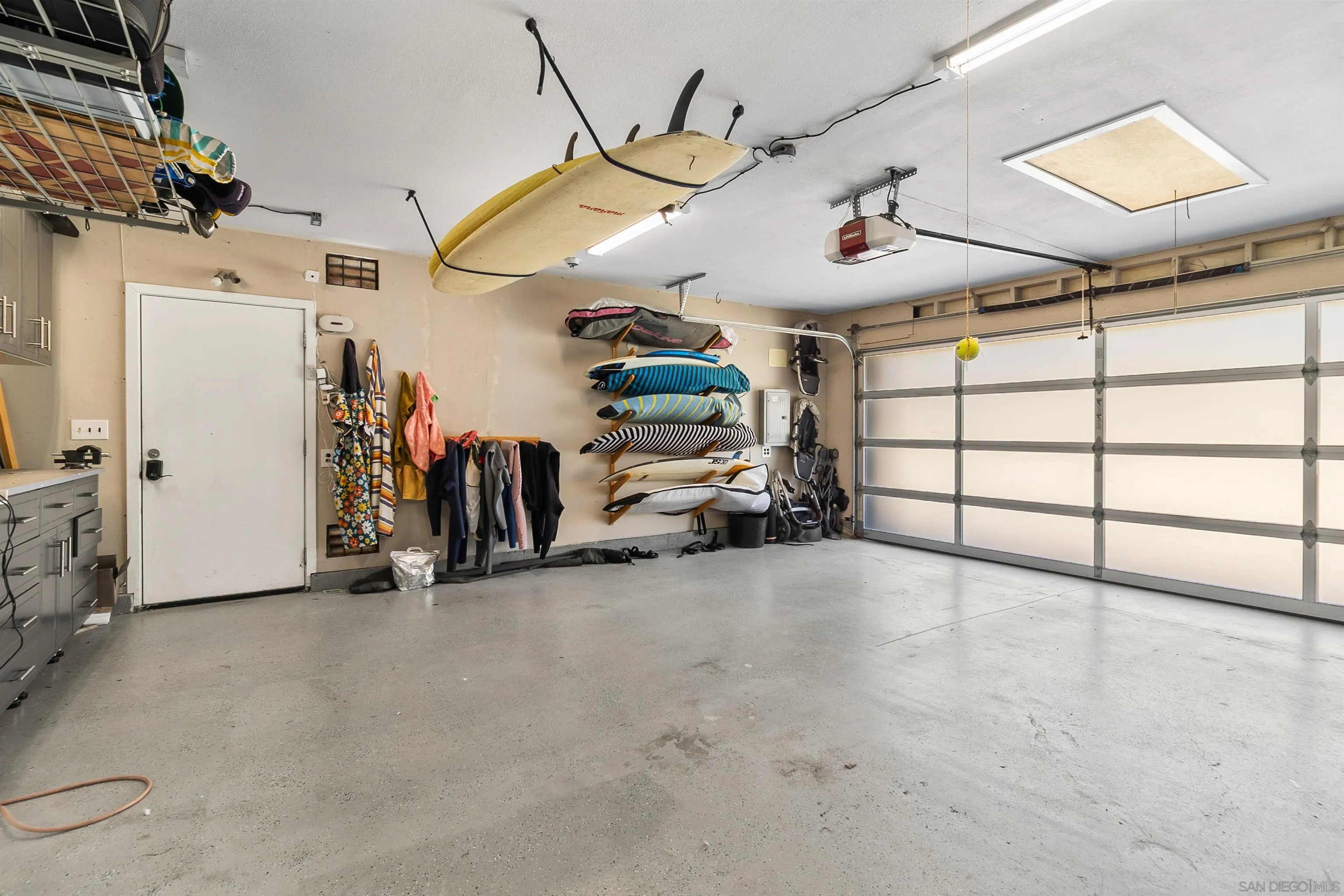 https://cdn.realtyfeed.com/cdn/127/260010999/1eae3584c34231f8f60d3b11653e09a9.webp