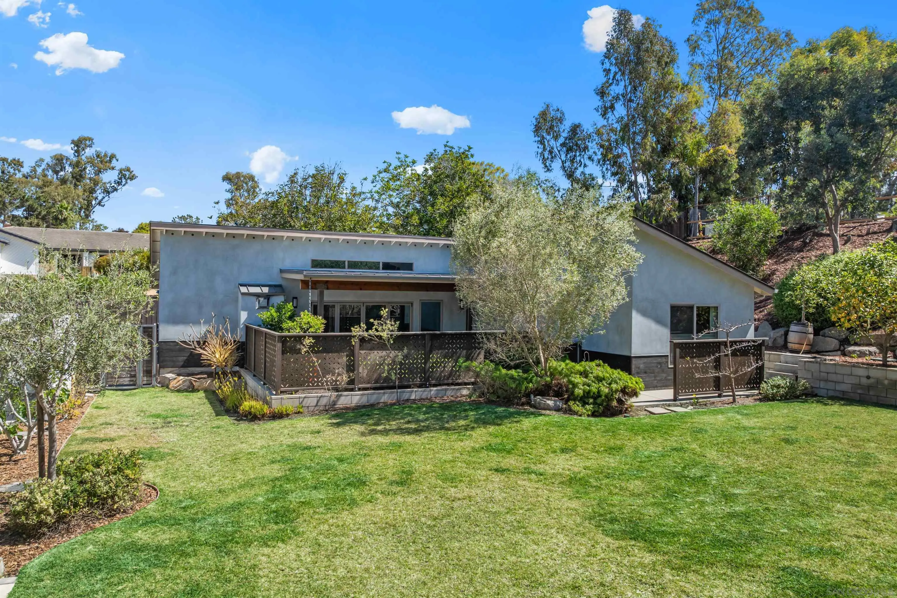 https://cdn.realtyfeed.com/cdn/127/260010999/2bf3d10595aeb3f7c0b5351bfc26f9c3.webp
