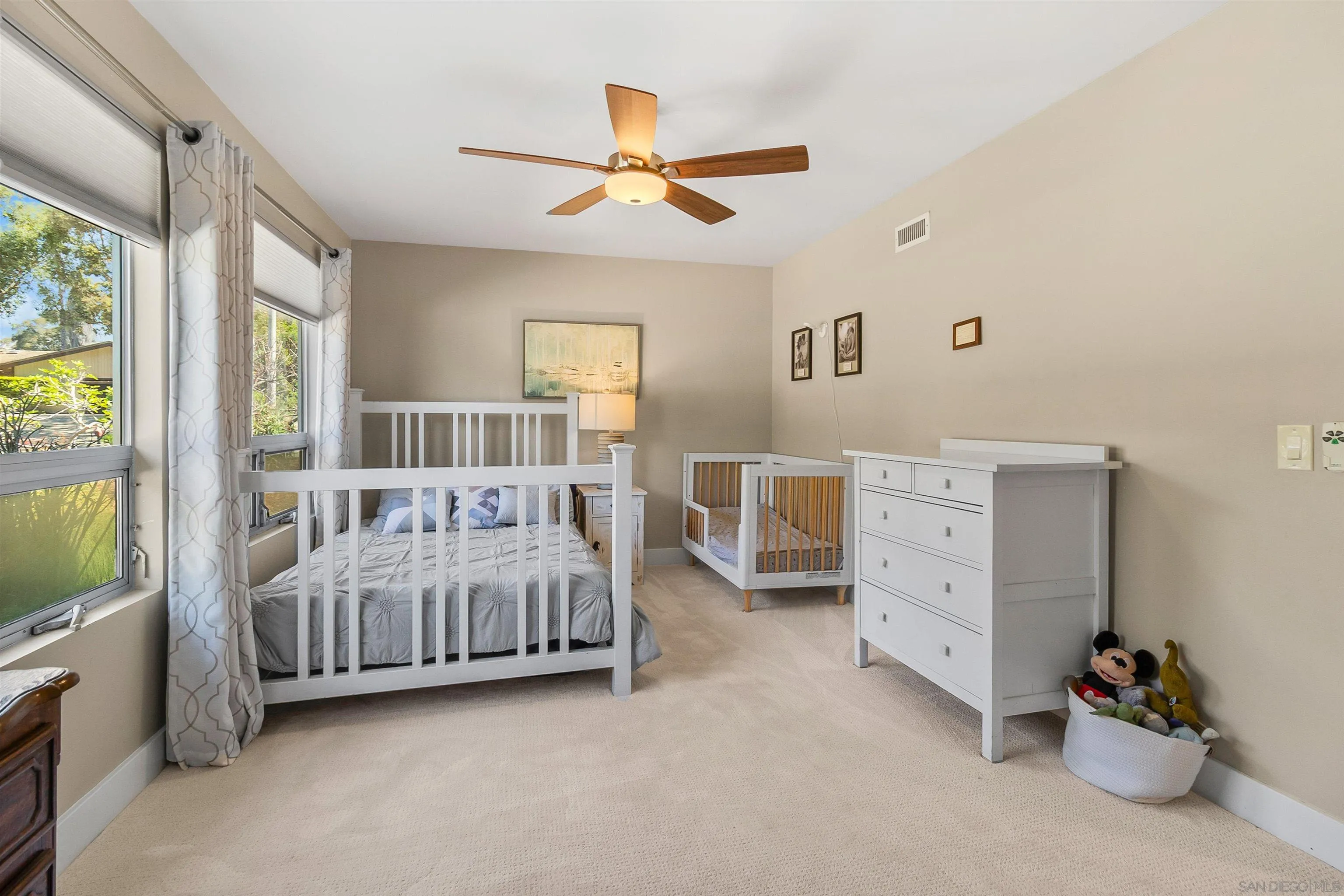 https://cdn.realtyfeed.com/cdn/127/260010999/5dd3378b1991043fa1b37e09632adb16.webp