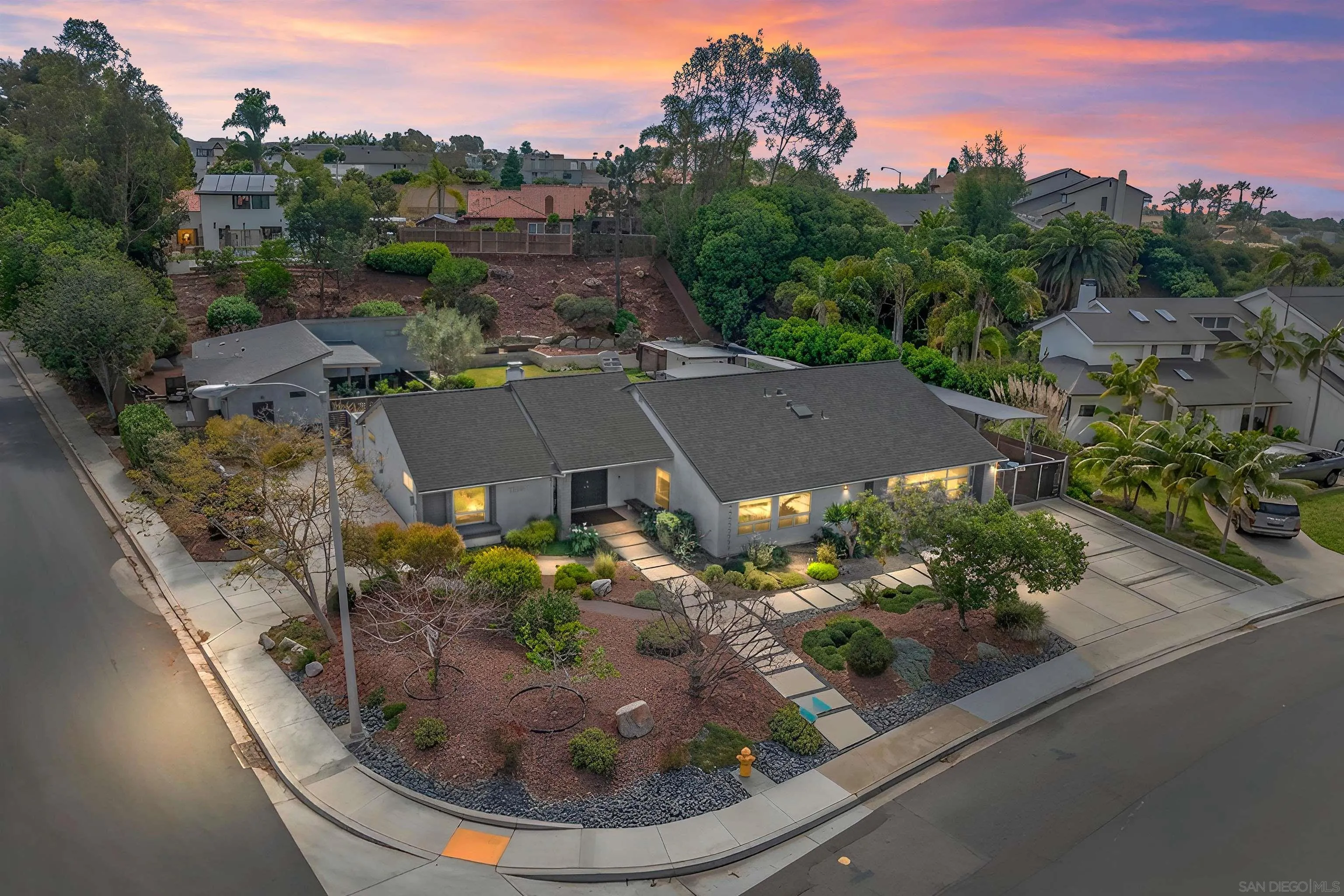 https://cdn.realtyfeed.com/cdn/127/260010999/613094c22c97aea9c68d8f54142f7fd0.webp