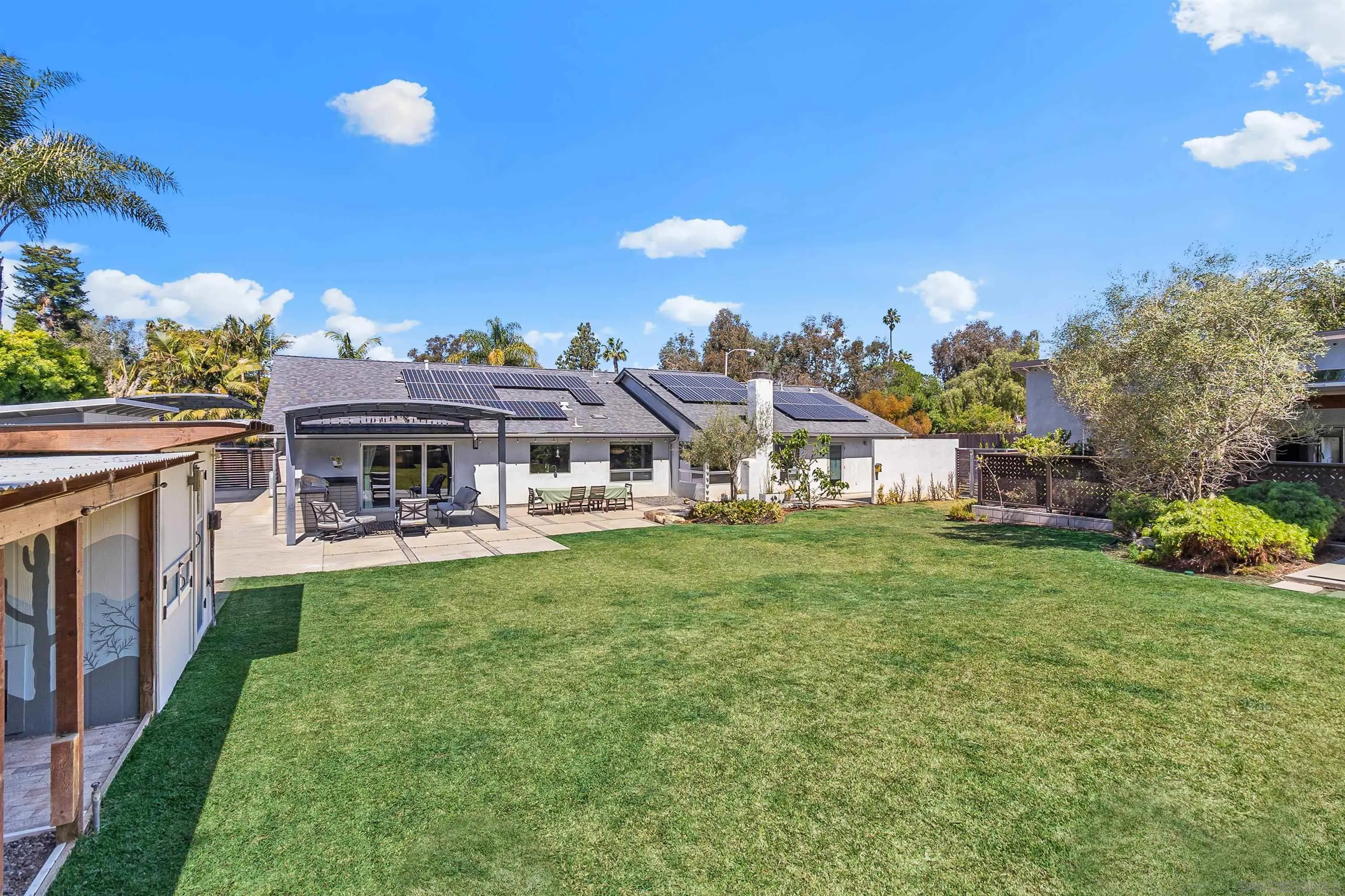 https://cdn.realtyfeed.com/cdn/127/260010999/810b220dfd8da358353629f2234ca841.webp