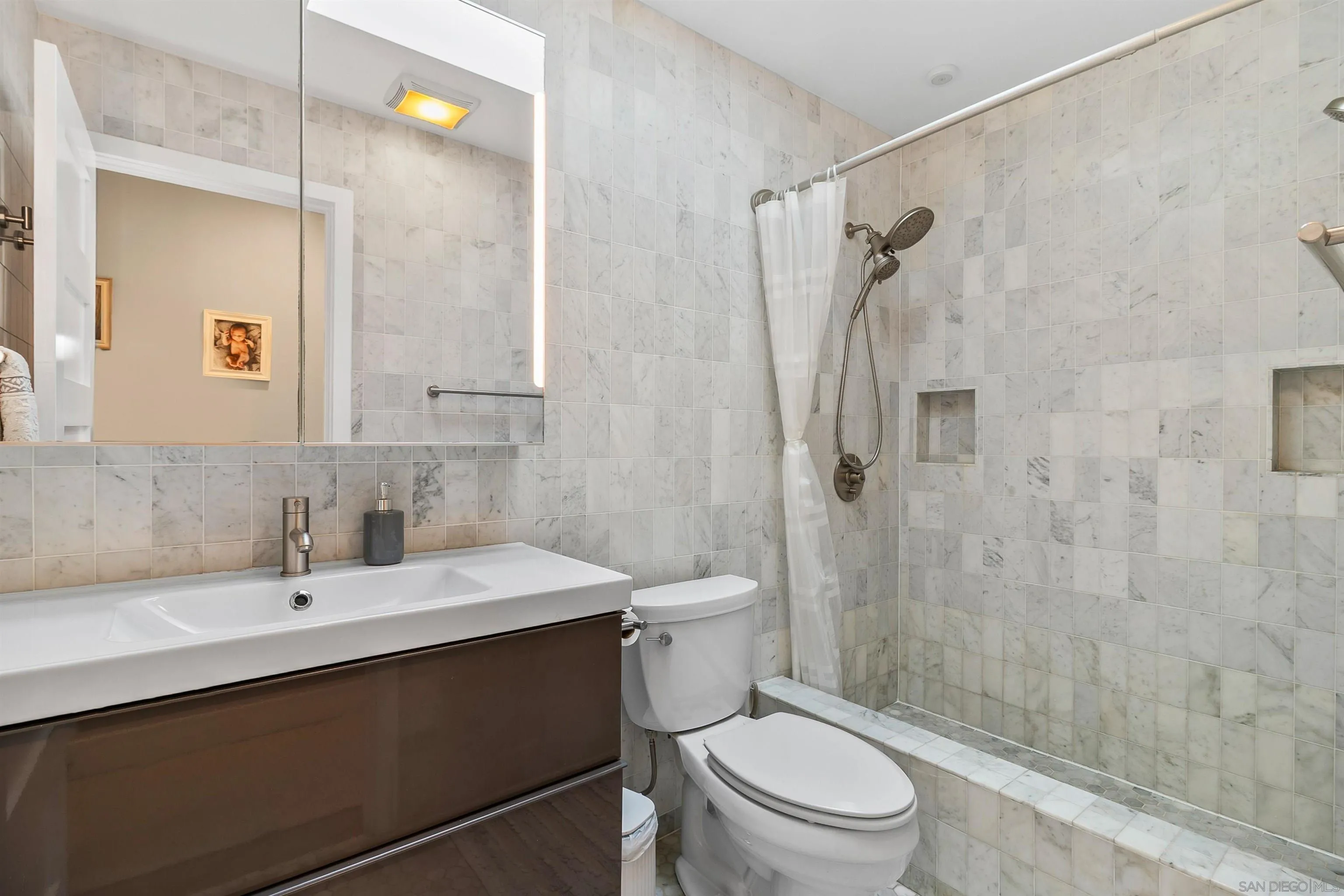 https://cdn.realtyfeed.com/cdn/127/260010999/f6c98306d95d6495dcb61c3b318d9eeb.webp