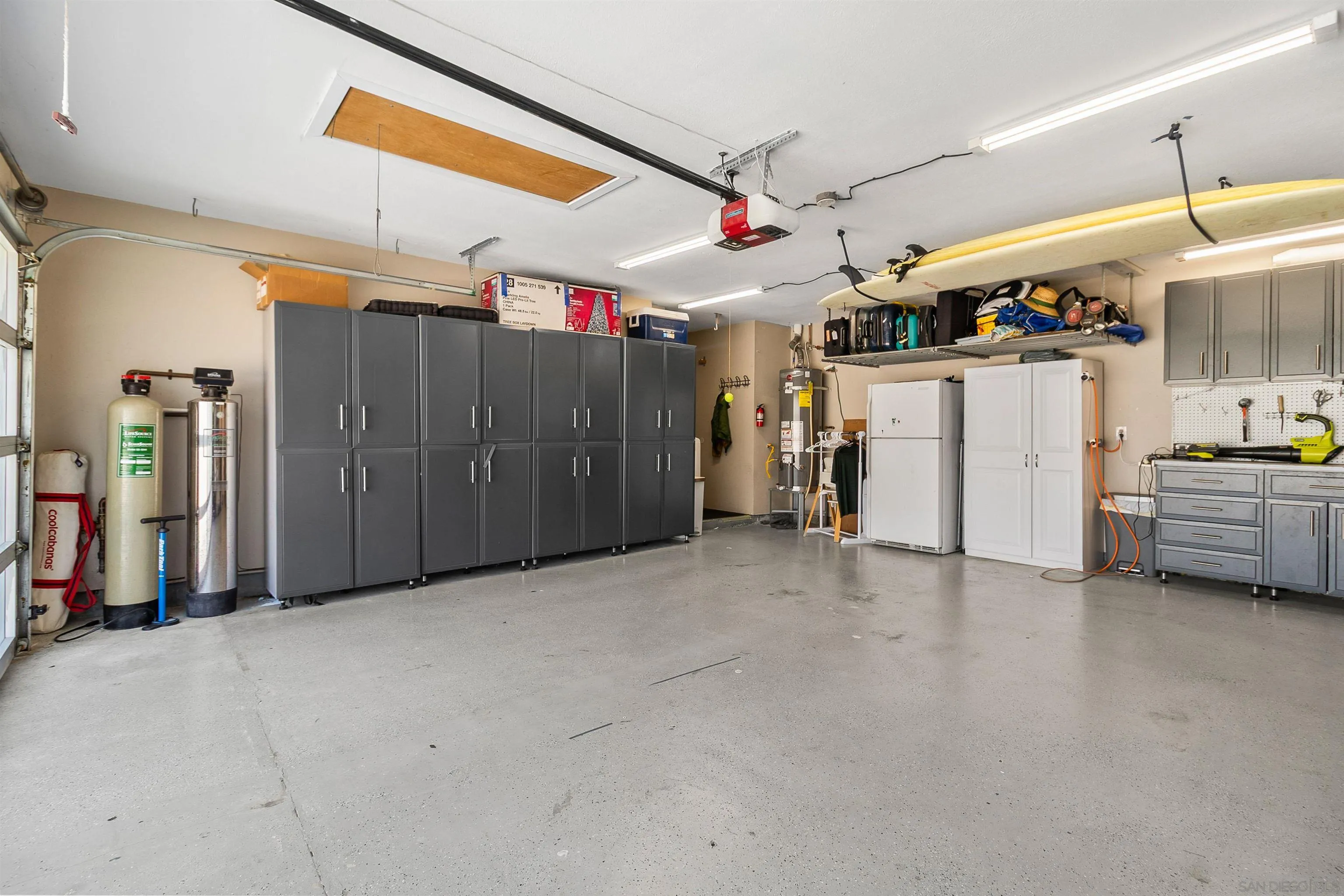 https://cdn.realtyfeed.com/cdn/127/260010999/fe14cc4add19c1592c293fcd918bc35a.webp