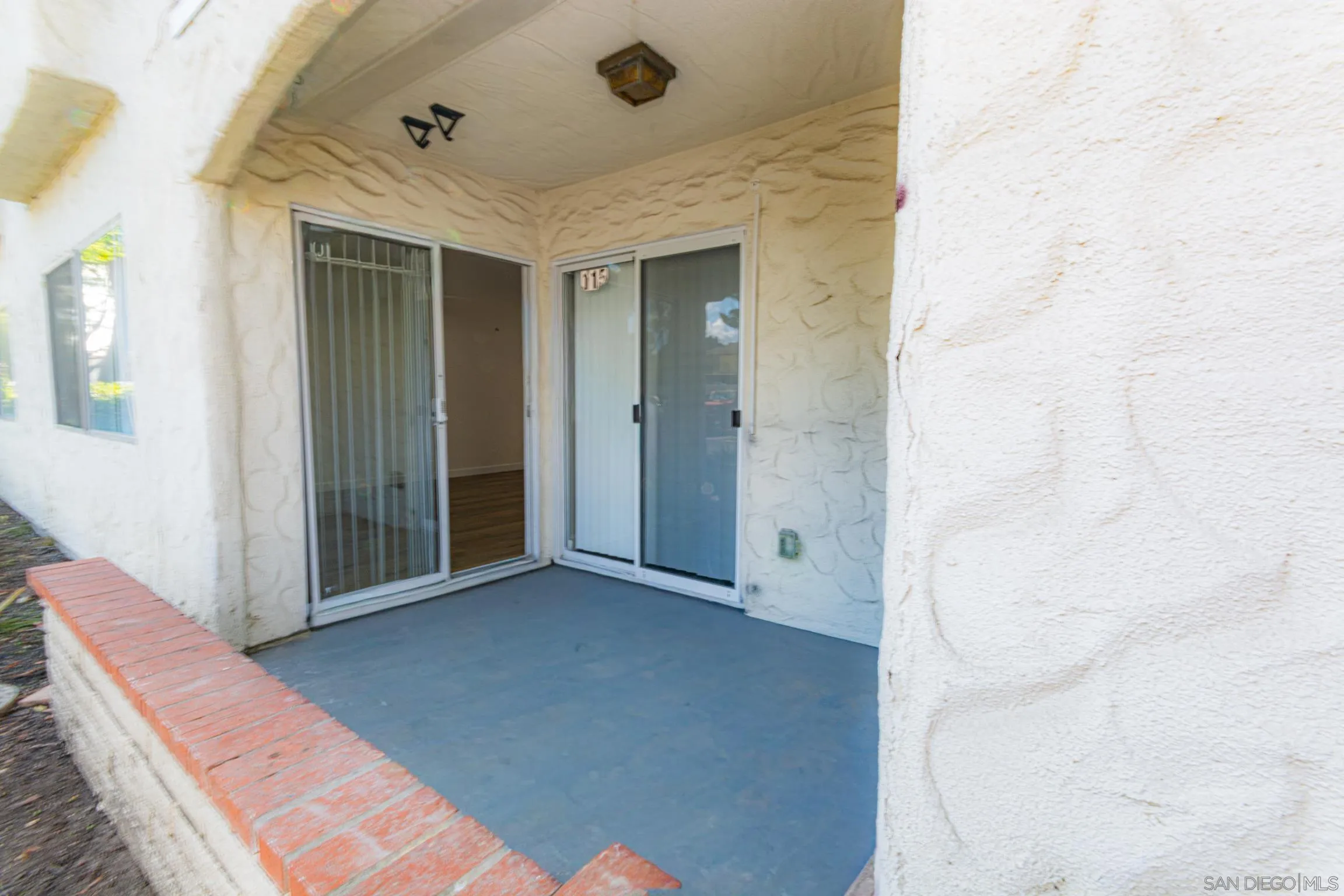 Photo #15: 260011000 Listing: Photo #15