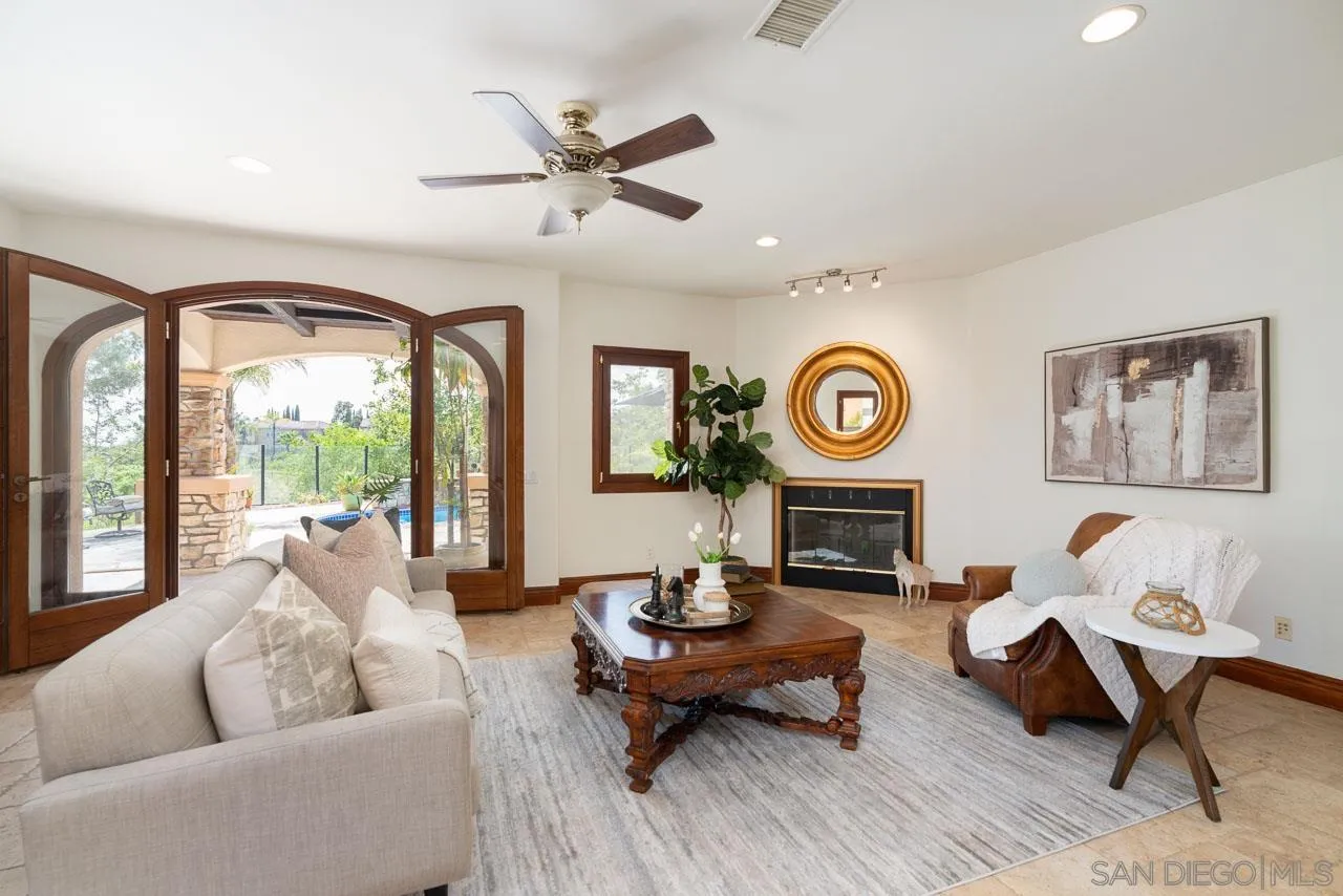 https://cdn.realtyfeed.com/cdn/127/260011001/191a20b7af8da4dcb8003563d0b192bf.webp