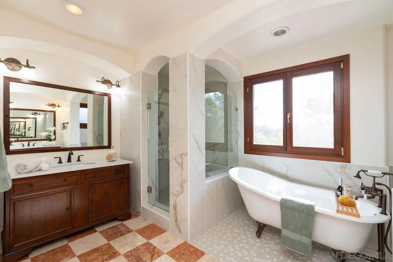 https://cdn.realtyfeed.com/cdn/127/260011001/4285be1499802c5cc7e4e1b7614d4ffc.webp