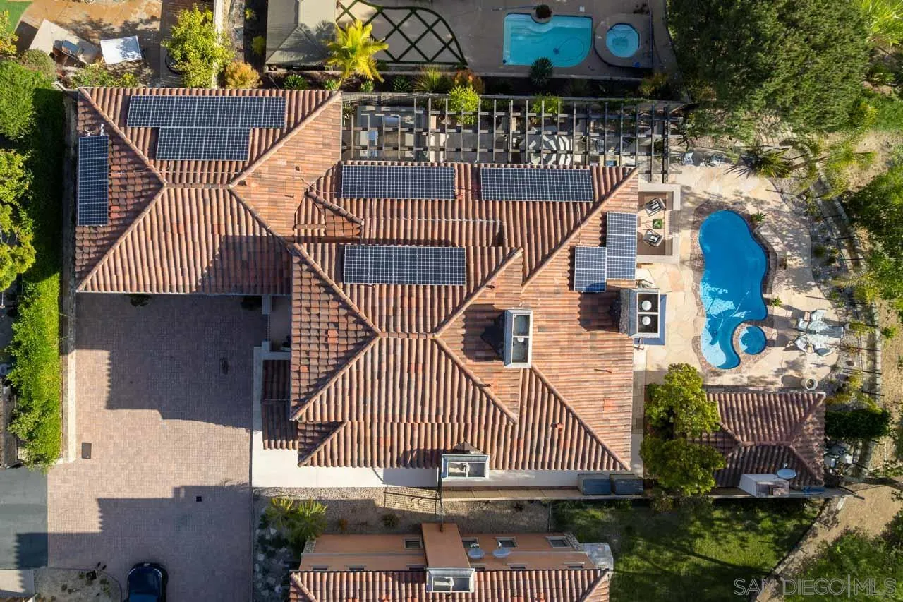 https://cdn.realtyfeed.com/cdn/127/260011001/ae1105048dd43f955a3da7df5a1c19b1.webp