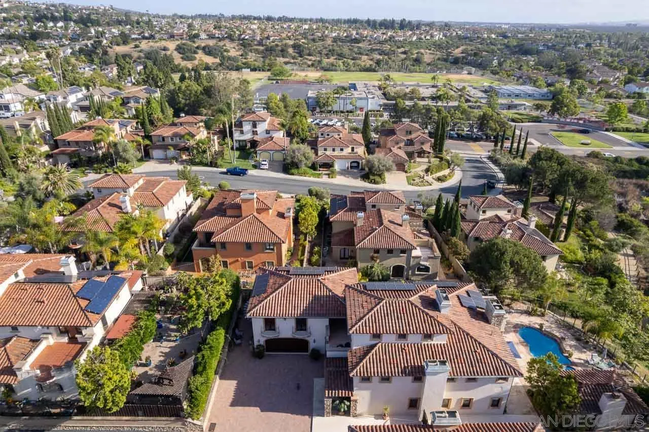 https://cdn.realtyfeed.com/cdn/127/260011001/d00efd6e974d4f55ebb1b5145b89d475.webp