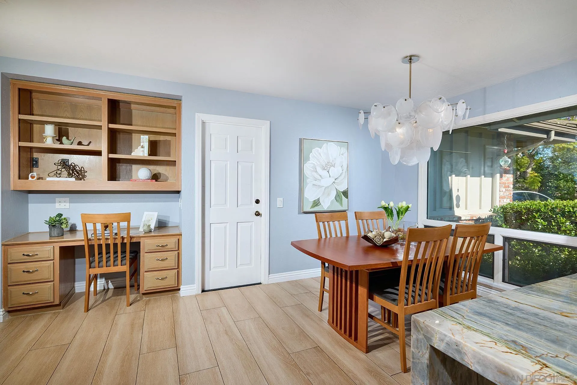 https://cdn.realtyfeed.com/cdn/127/260011002/dda76f79f23018600b61ba4deabaa7c1.webp