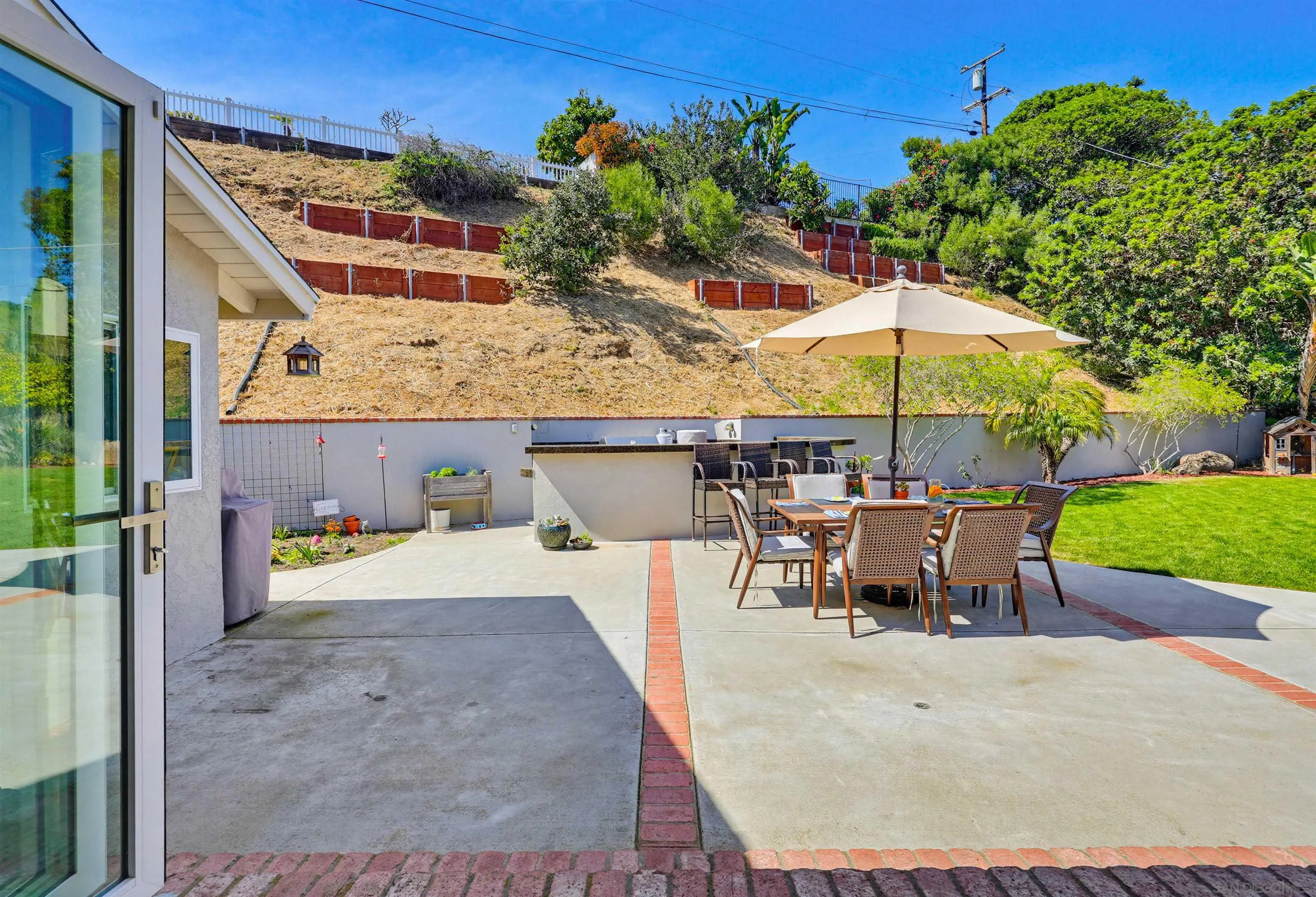 https://cdn.realtyfeed.com/cdn/127/260011003/056db53ea23e92655fd6dbe7e2b734ca.webp