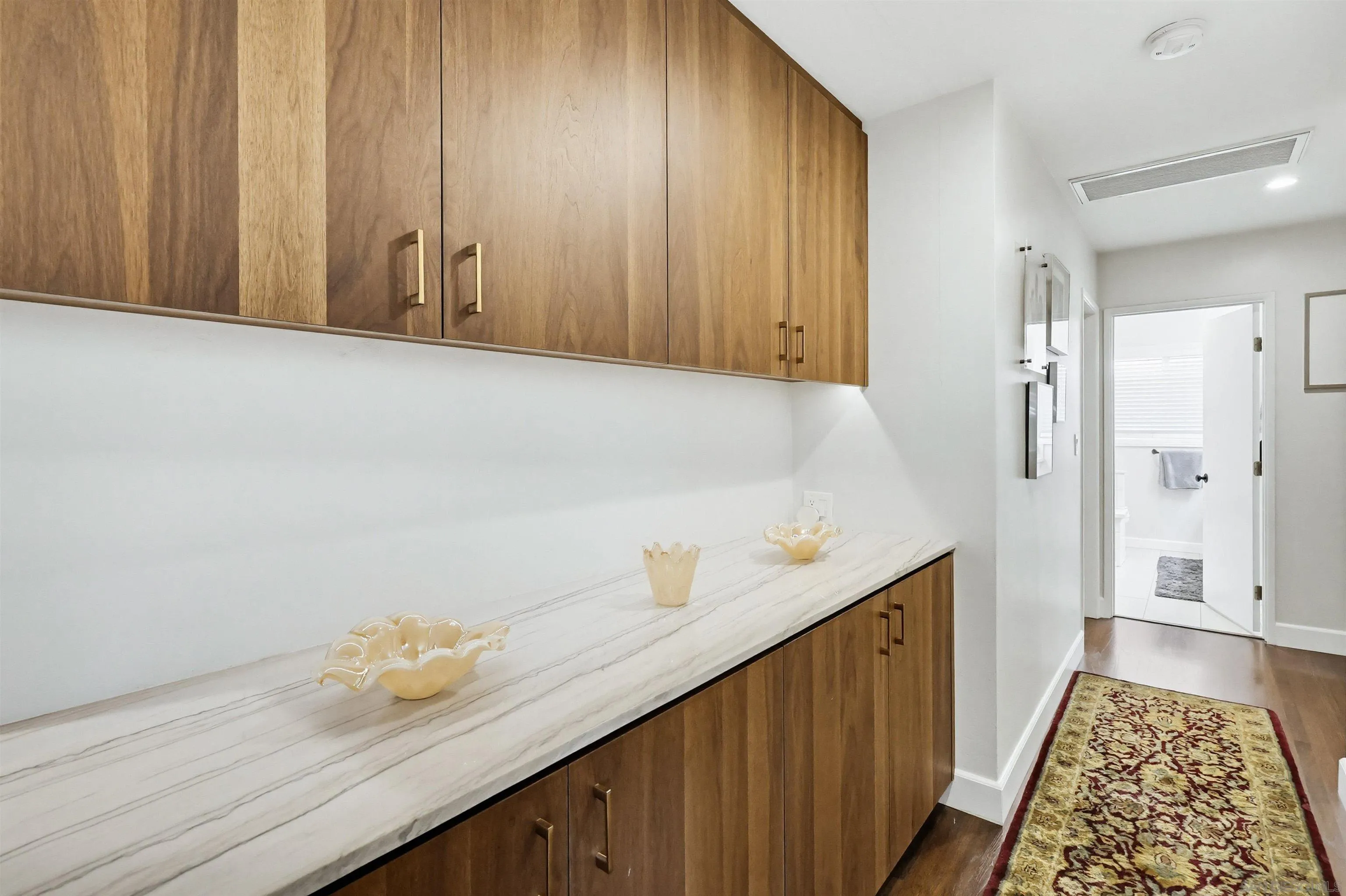 https://cdn.realtyfeed.com/cdn/127/260011003/c48fc86e39428a30afd541a71fae7f40.webp