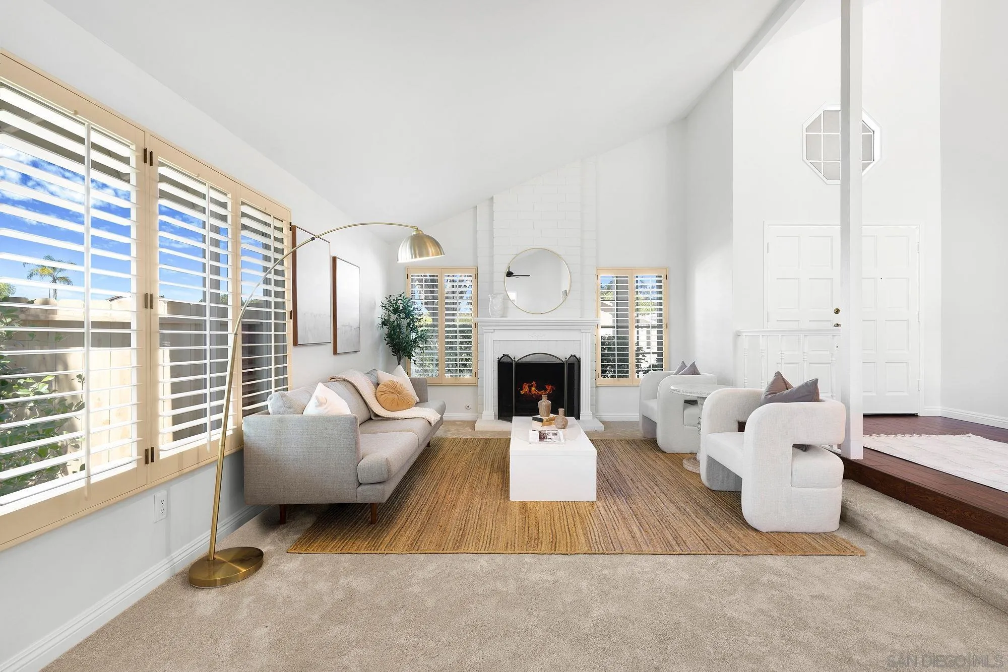 https://cdn.realtyfeed.com/cdn/127/260011008/21ee64a9bec2590b1463d1d54285f76e.webp