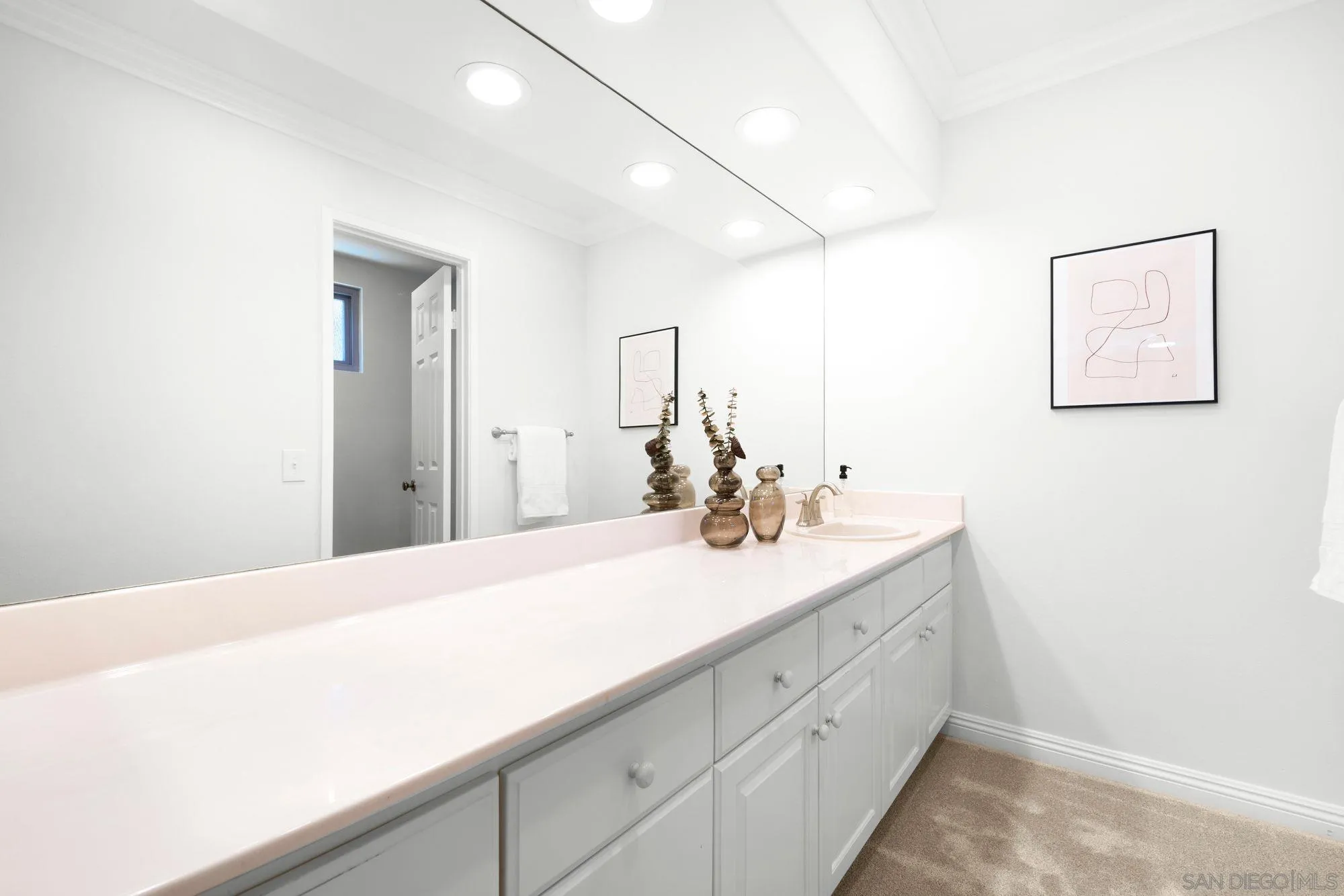 https://cdn.realtyfeed.com/cdn/127/260011008/2d222d4eccc2eea5e3ebce25a39d5e0b.webp