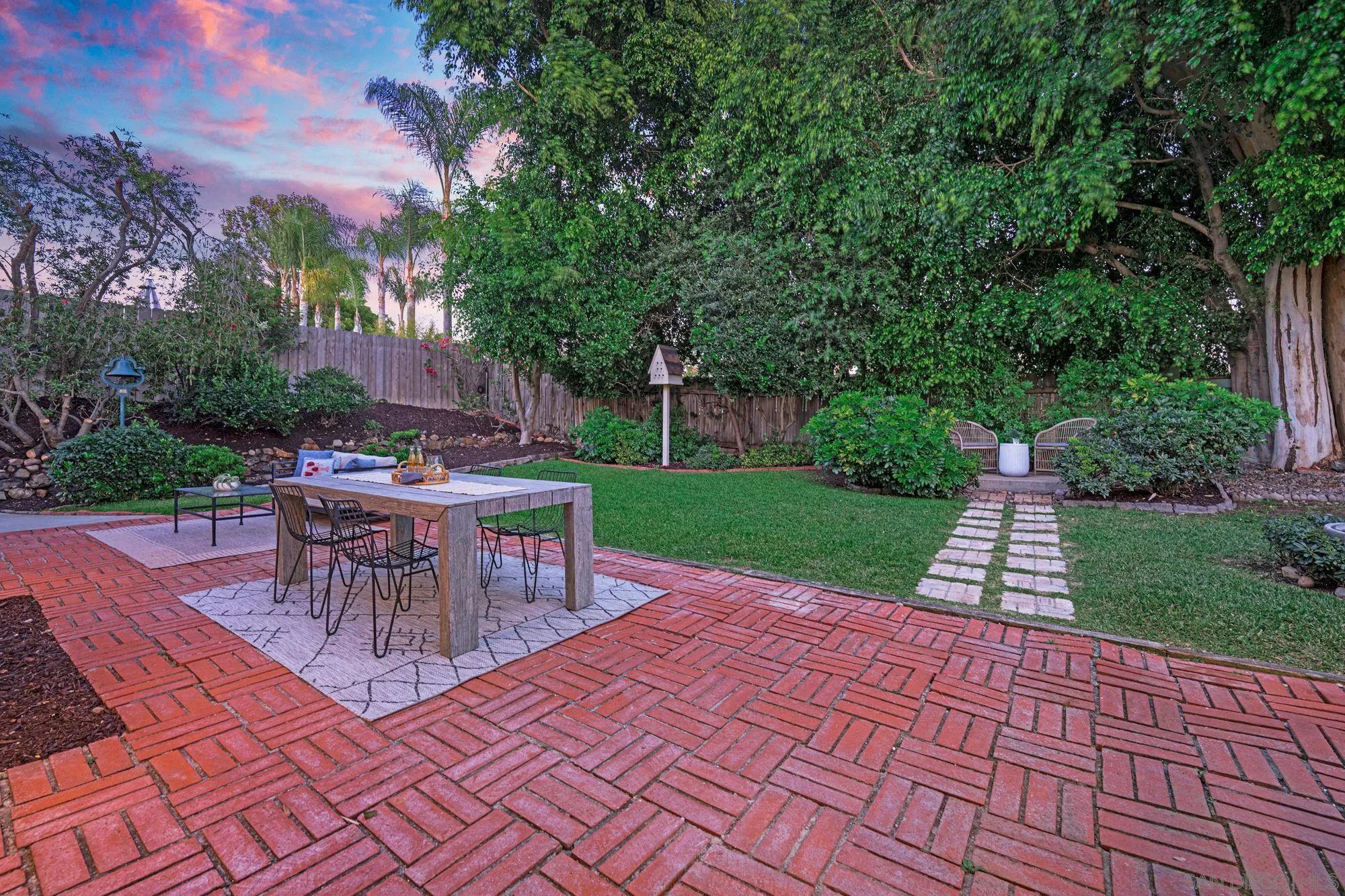 https://cdn.realtyfeed.com/cdn/127/260011008/39d524cb00efc4ea01e1093bb1c4d4a8.webp