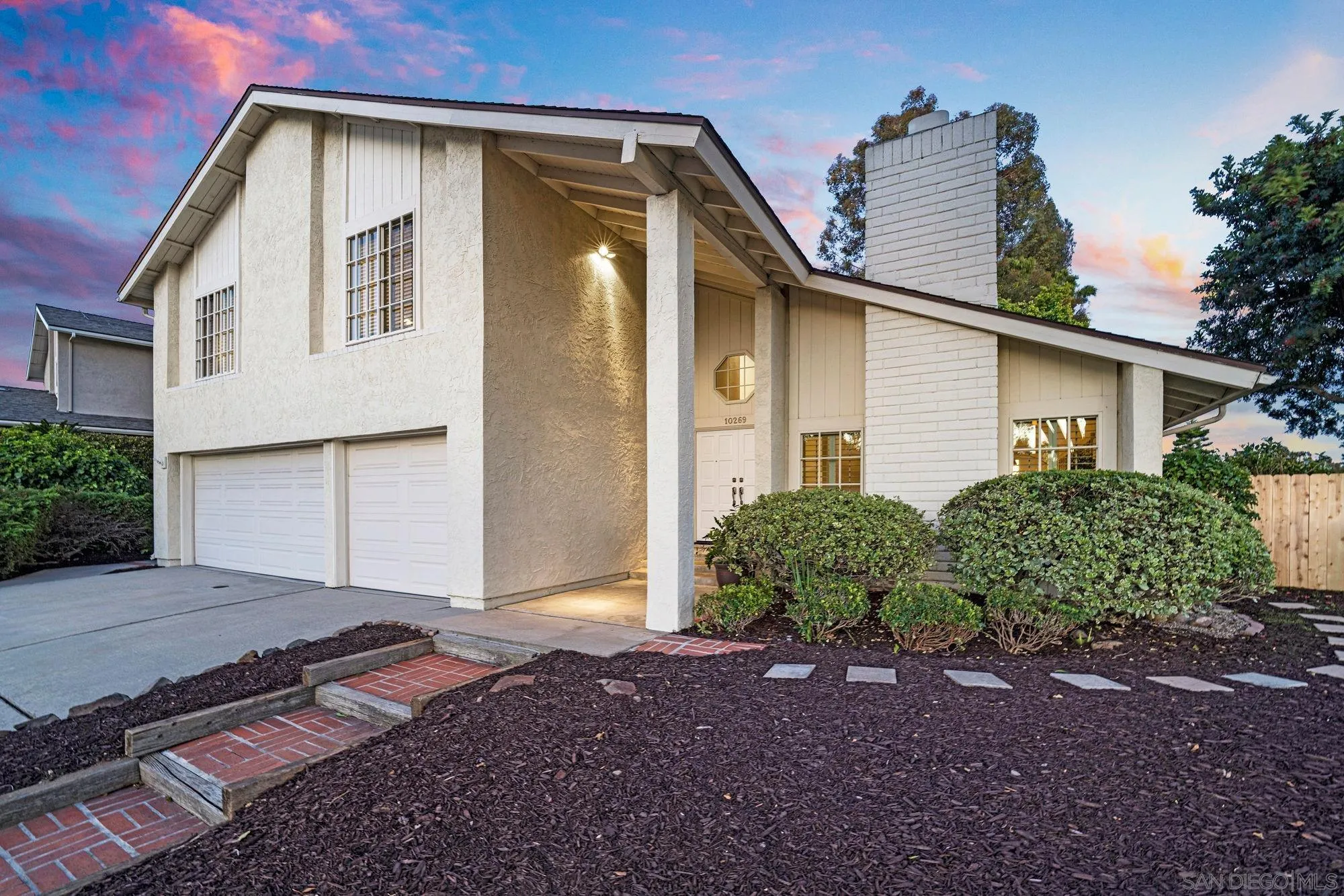 https://cdn.realtyfeed.com/cdn/127/260011008/4f571c6782ea36267055335c0fec3242.webp