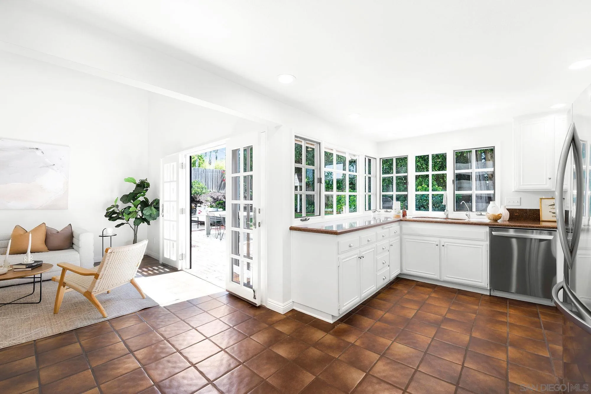 https://cdn.realtyfeed.com/cdn/127/260011008/59dc95abeee4efadb6c9c0b61113dff8.webp