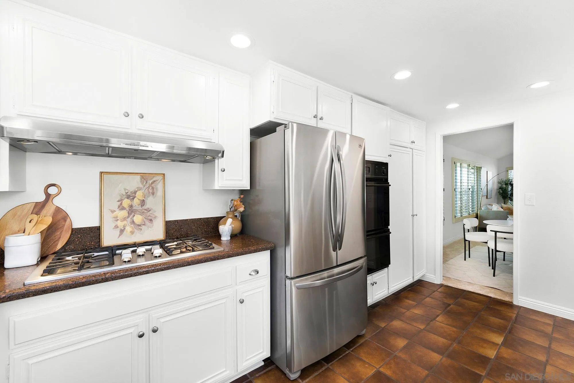 https://cdn.realtyfeed.com/cdn/127/260011008/d3974382375b69ba4c35787d9e547dd5.webp
