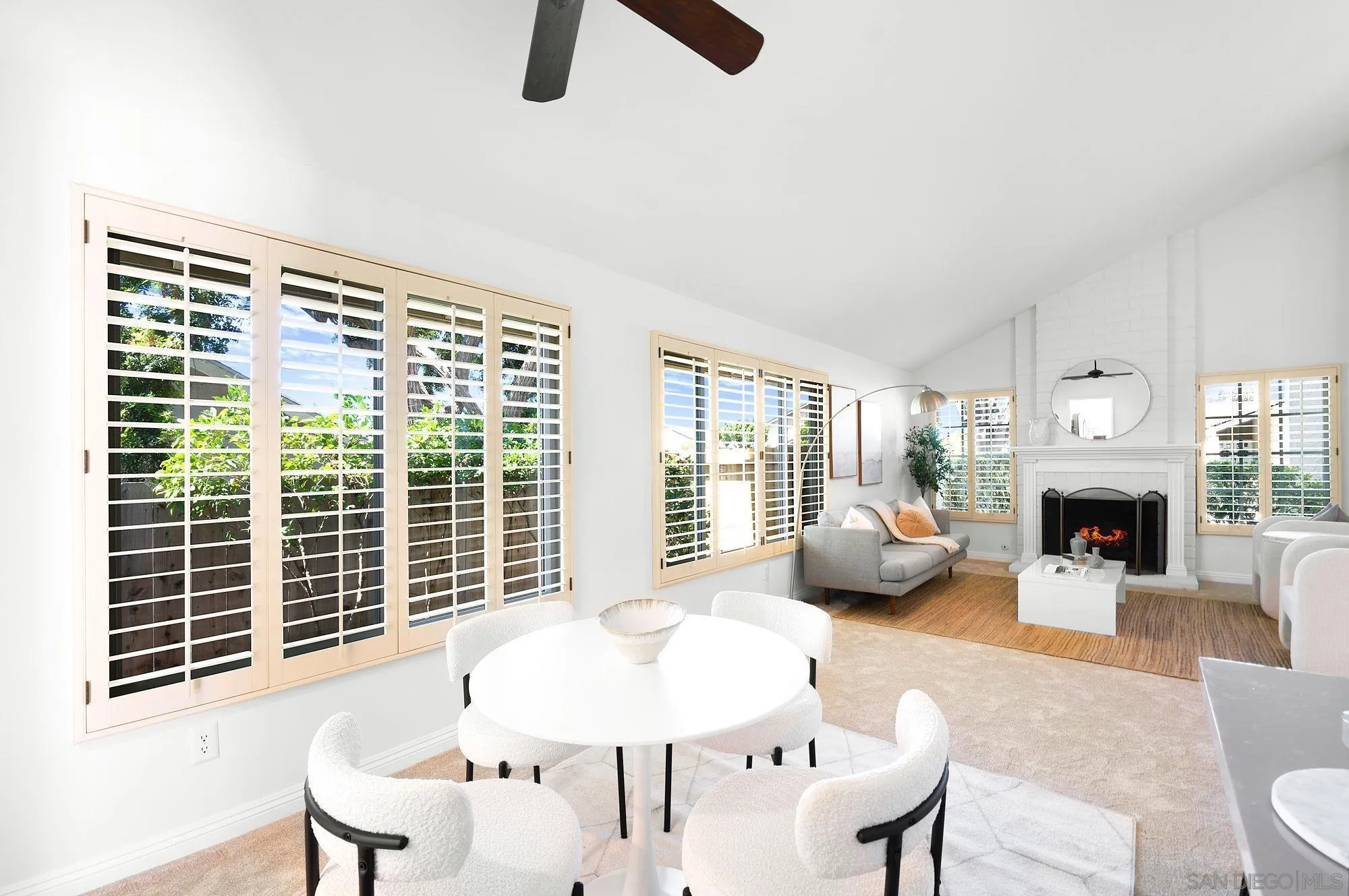 https://cdn.realtyfeed.com/cdn/127/260011008/d9dded1a8ca1b817879e5974e73593df.webp