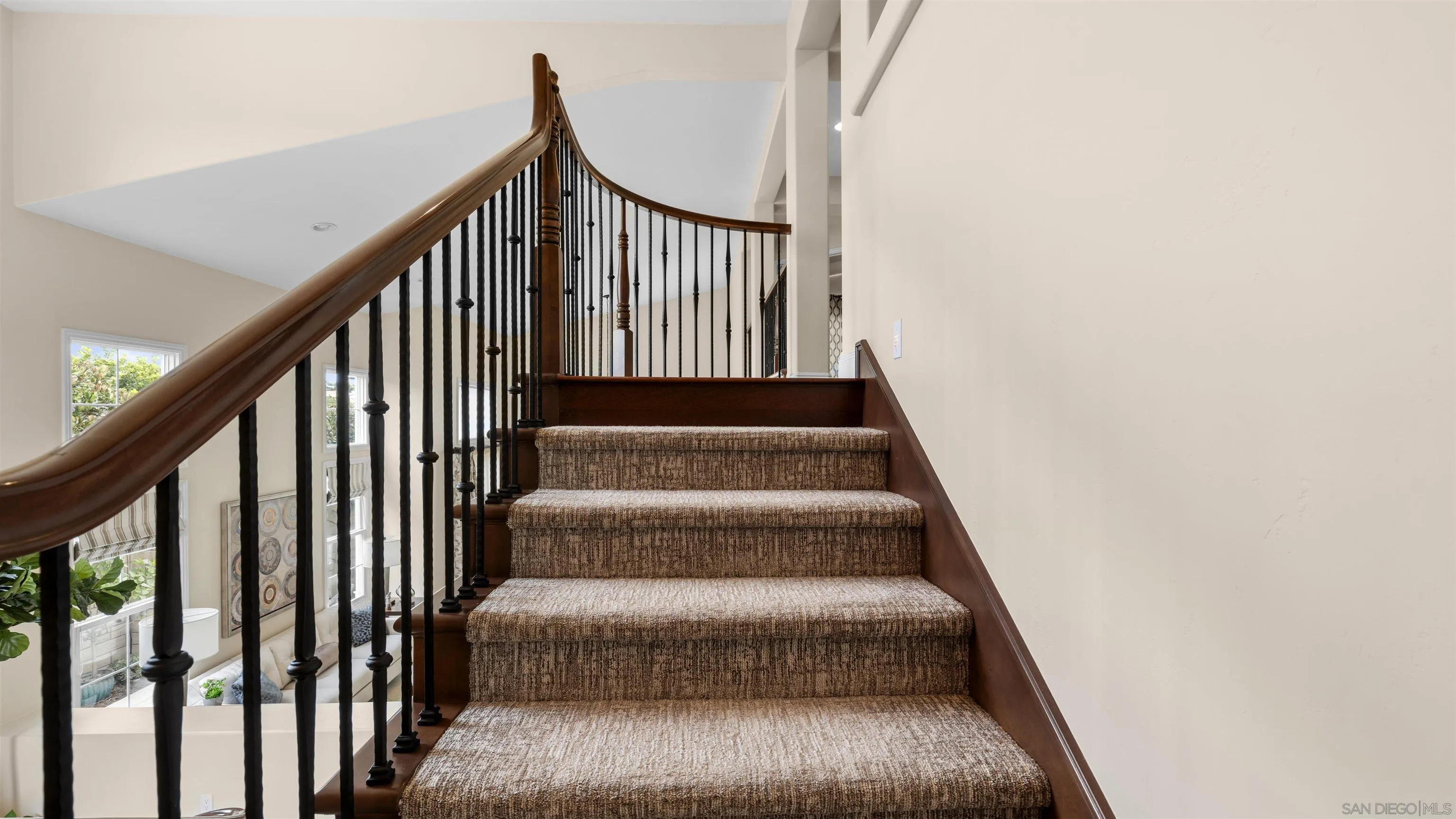 https://cdn.realtyfeed.com/cdn/127/260011009/78f2c71e355f87e07d4648fa5d79cde2.webp