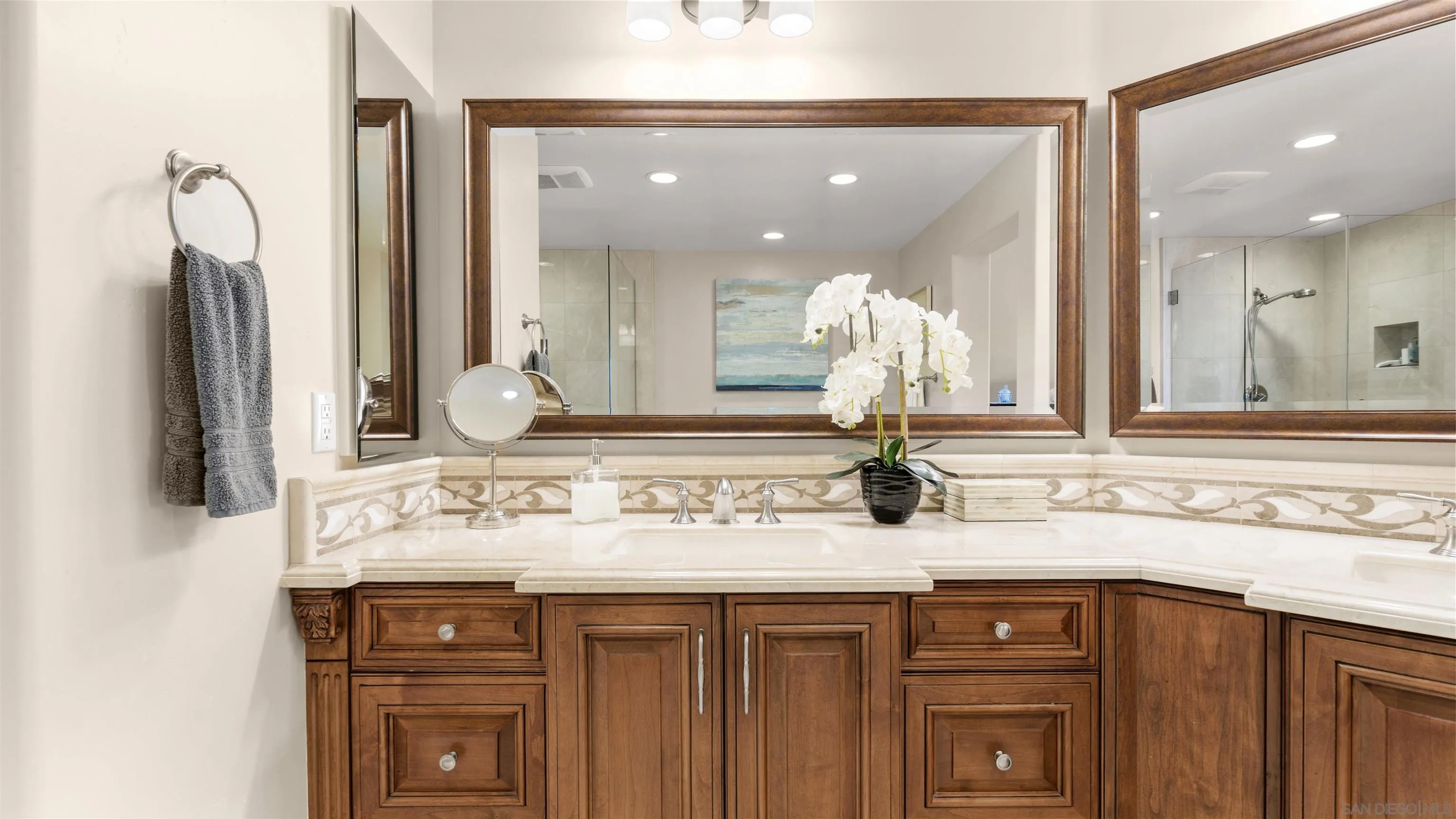 https://cdn.realtyfeed.com/cdn/127/260011009/ac009dfaab74e25ff8c2812d37e56527.webp