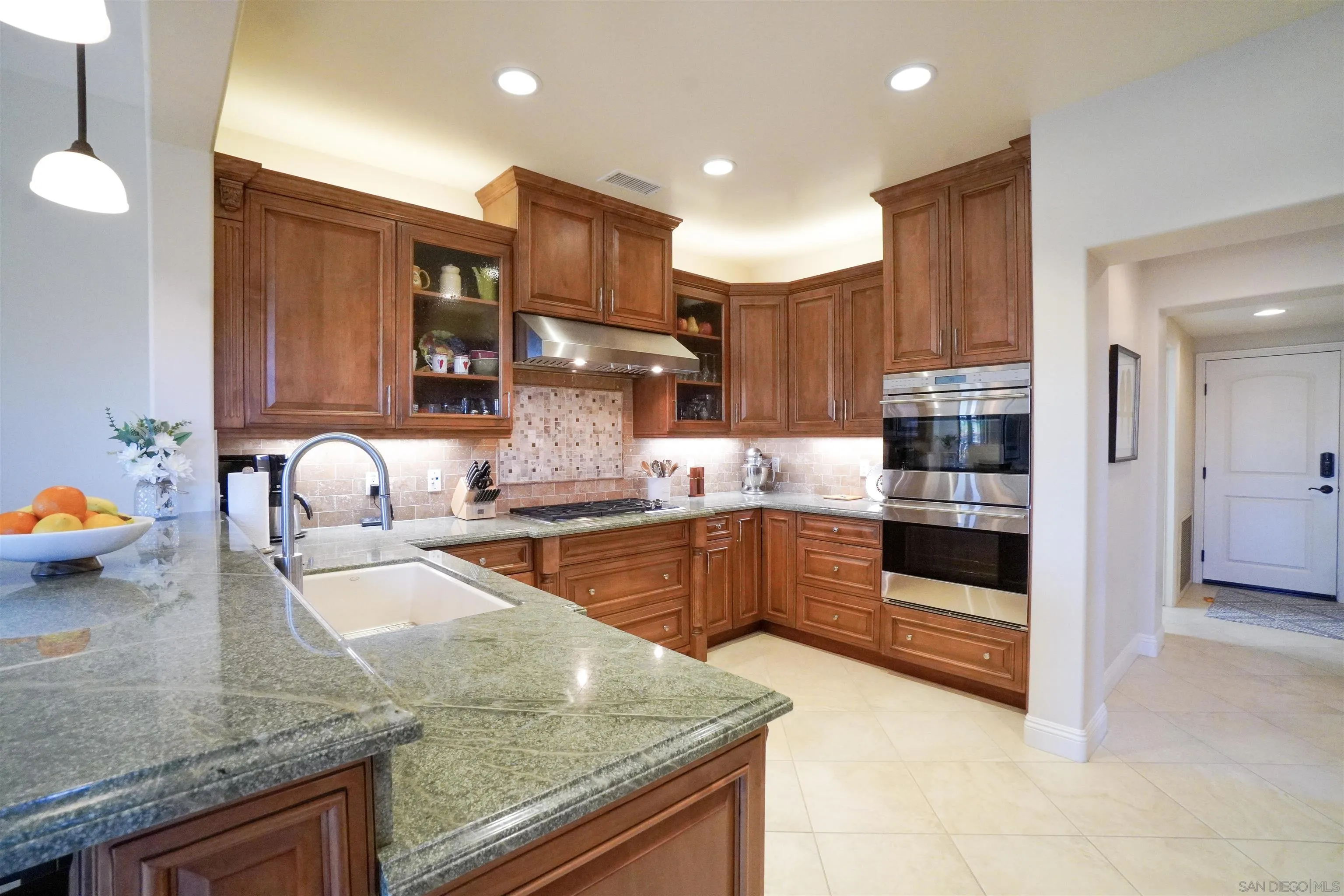 https://cdn.realtyfeed.com/cdn/127/260011009/b296e403b309bd087cd76bde9258d025.webp