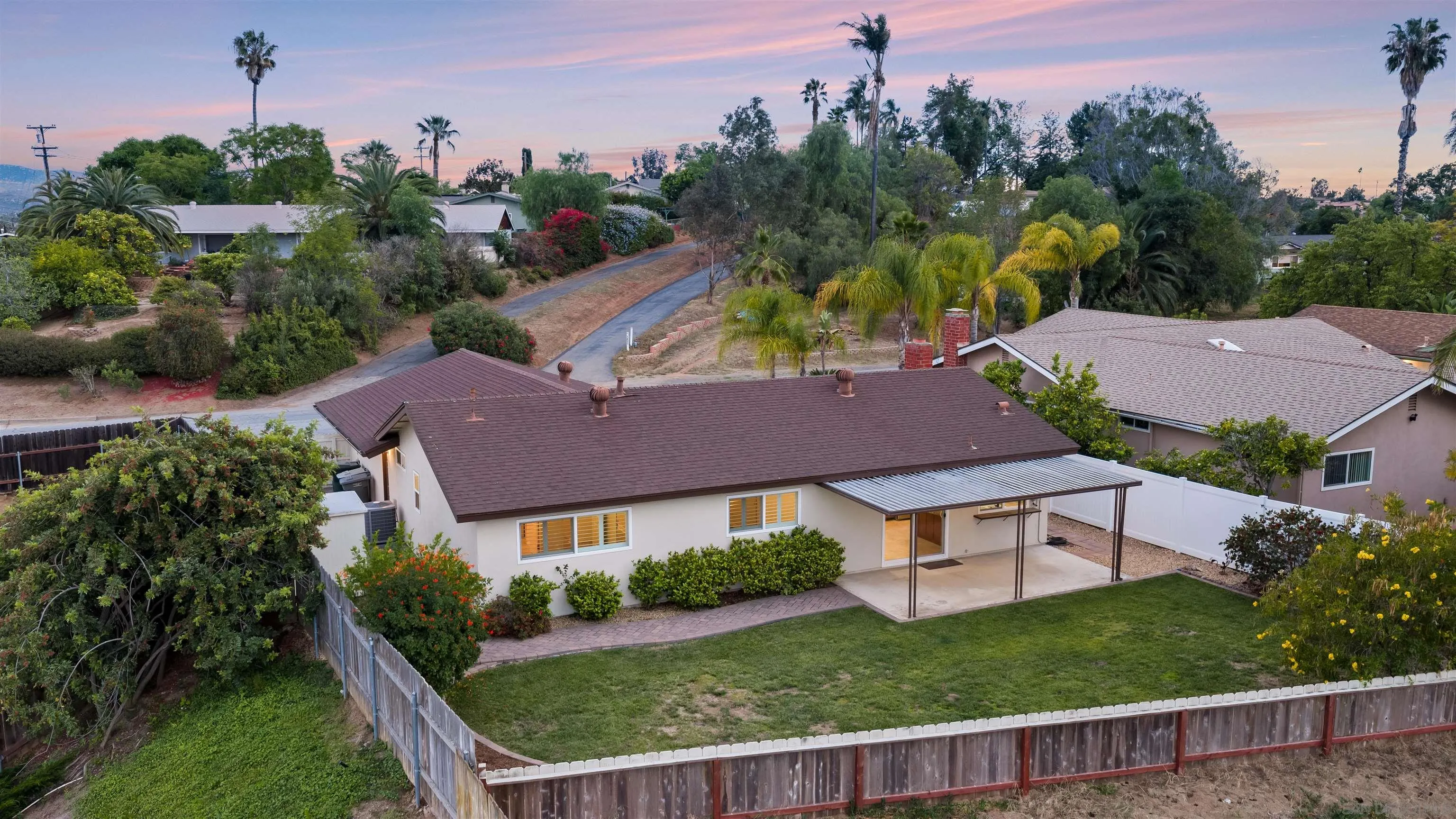 https://cdn.realtyfeed.com/cdn/127/260011010/1ad025ecc91ad5efe0aa14a190b31e28.webp