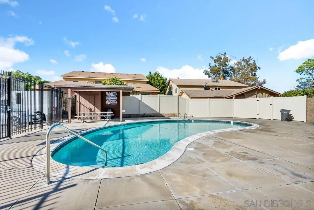 https://cdn.realtyfeed.com/cdn/127/260011014/4f38a75836e1502379ead2176d83c35d.webp