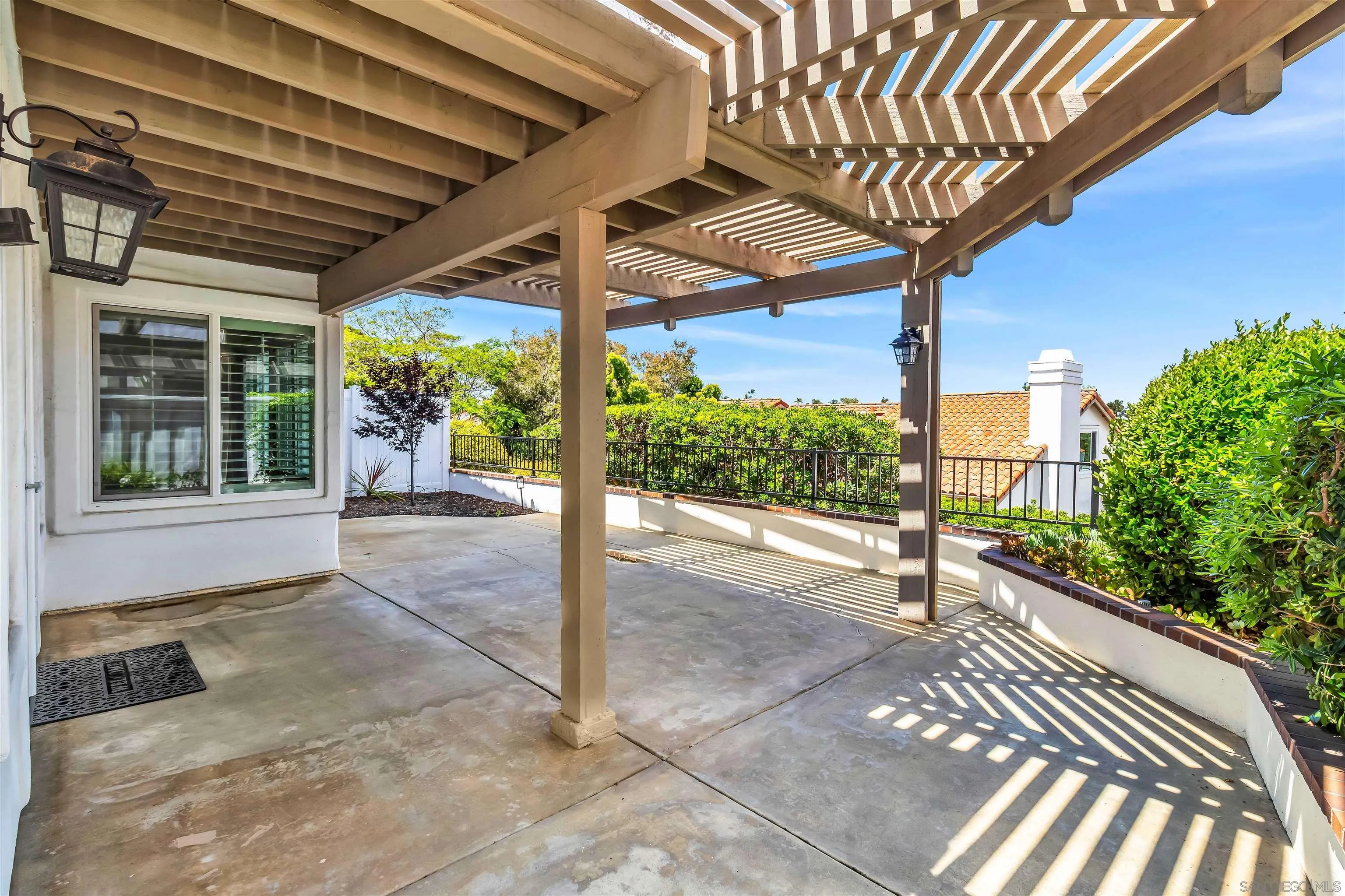 Photo #9: 260011015 Listing: Photo #9