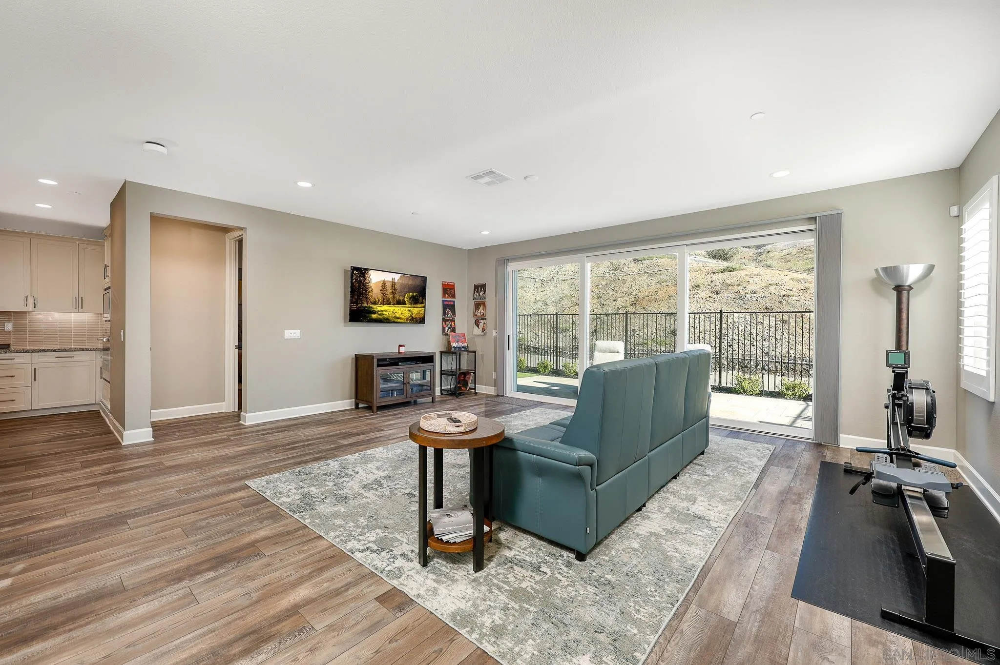 https://cdn.realtyfeed.com/cdn/127/260011016/1cb15cc1c1511c617a173adbbc288384.webp